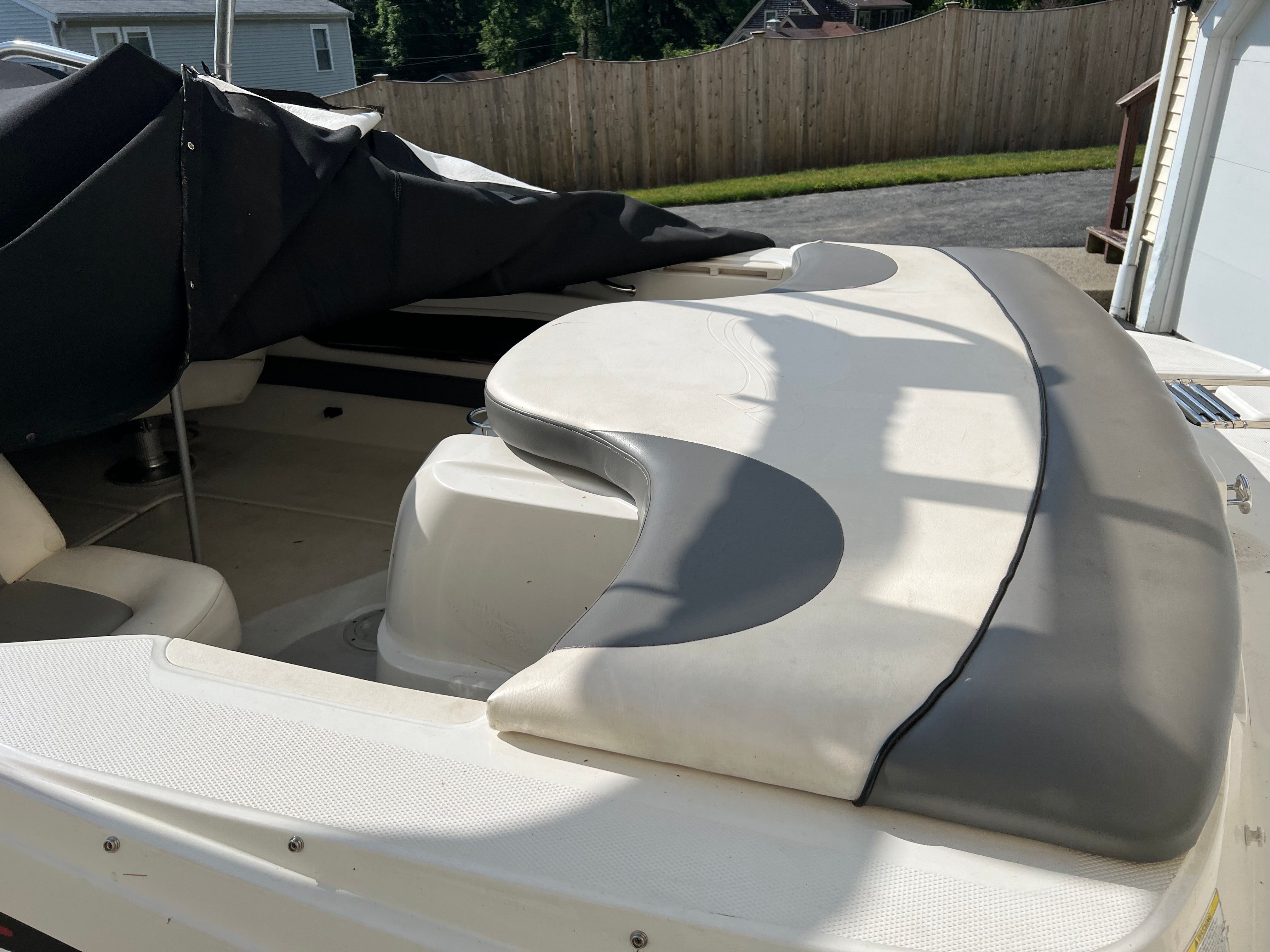 2011 Sea Ray 205 Sport - 22