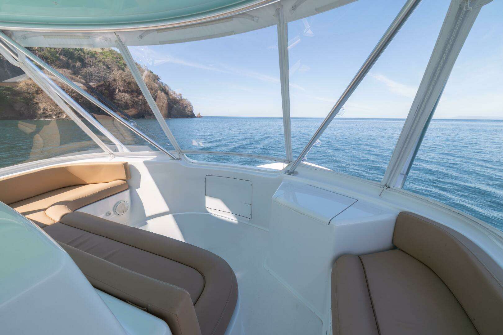 2006 Viking 56 Convertible - Image 15