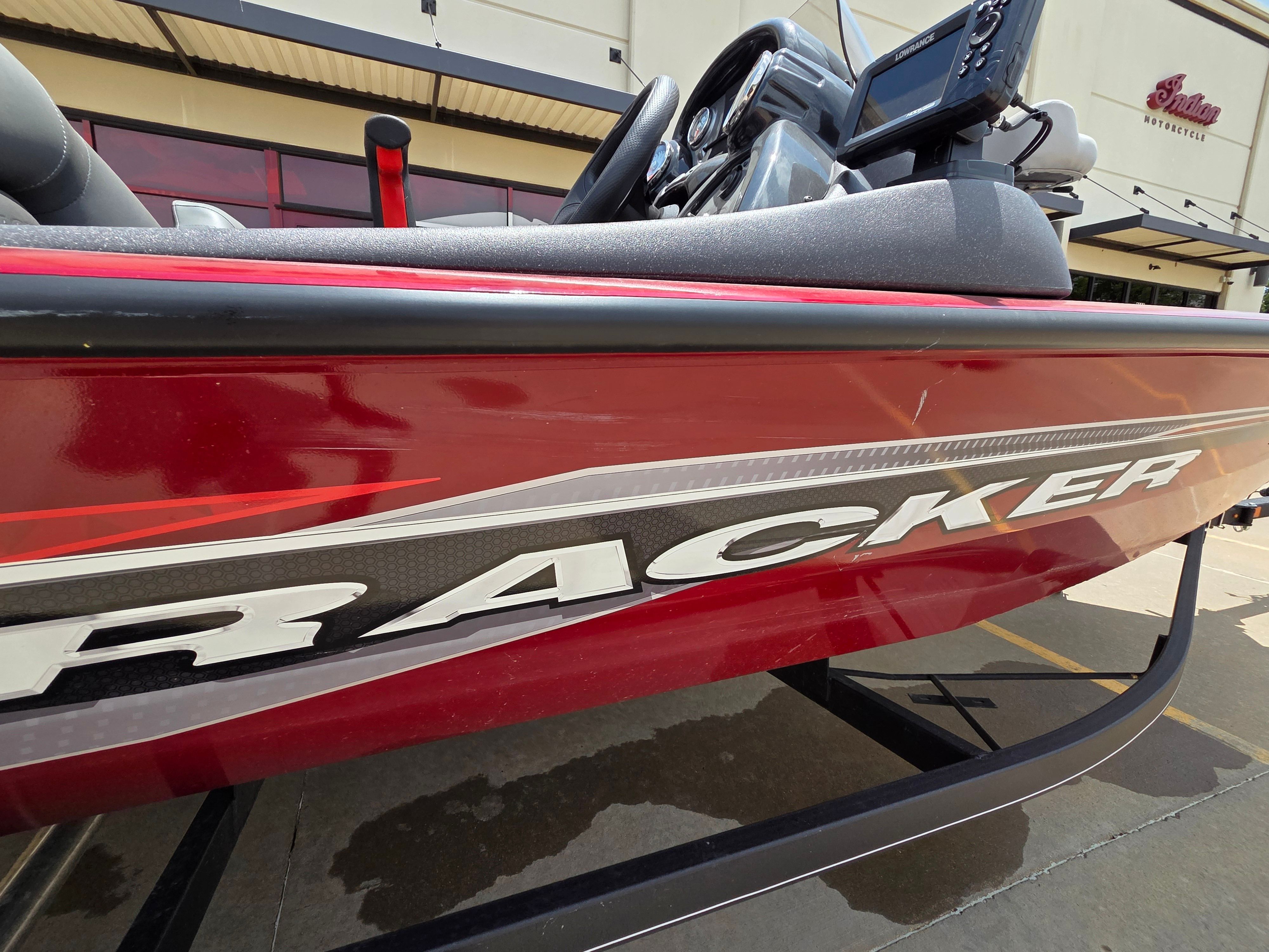 2022 Tracker Pro Team 175 TXW - 12