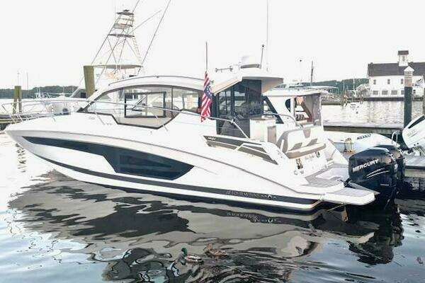 2020 Four Winns Vista 355 Coupe OB