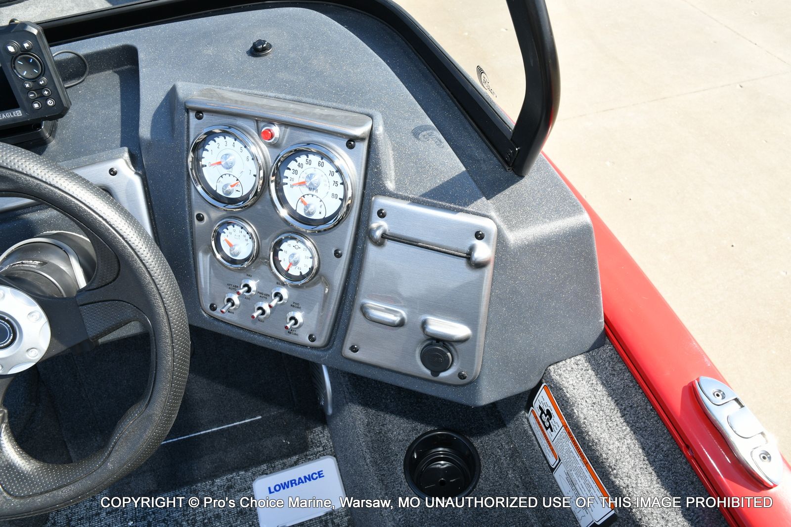 2026 Tracker Pro Guide V-175 WT w/150HP - 36