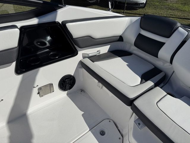 2026 Yamaha Boats SX195 - 15