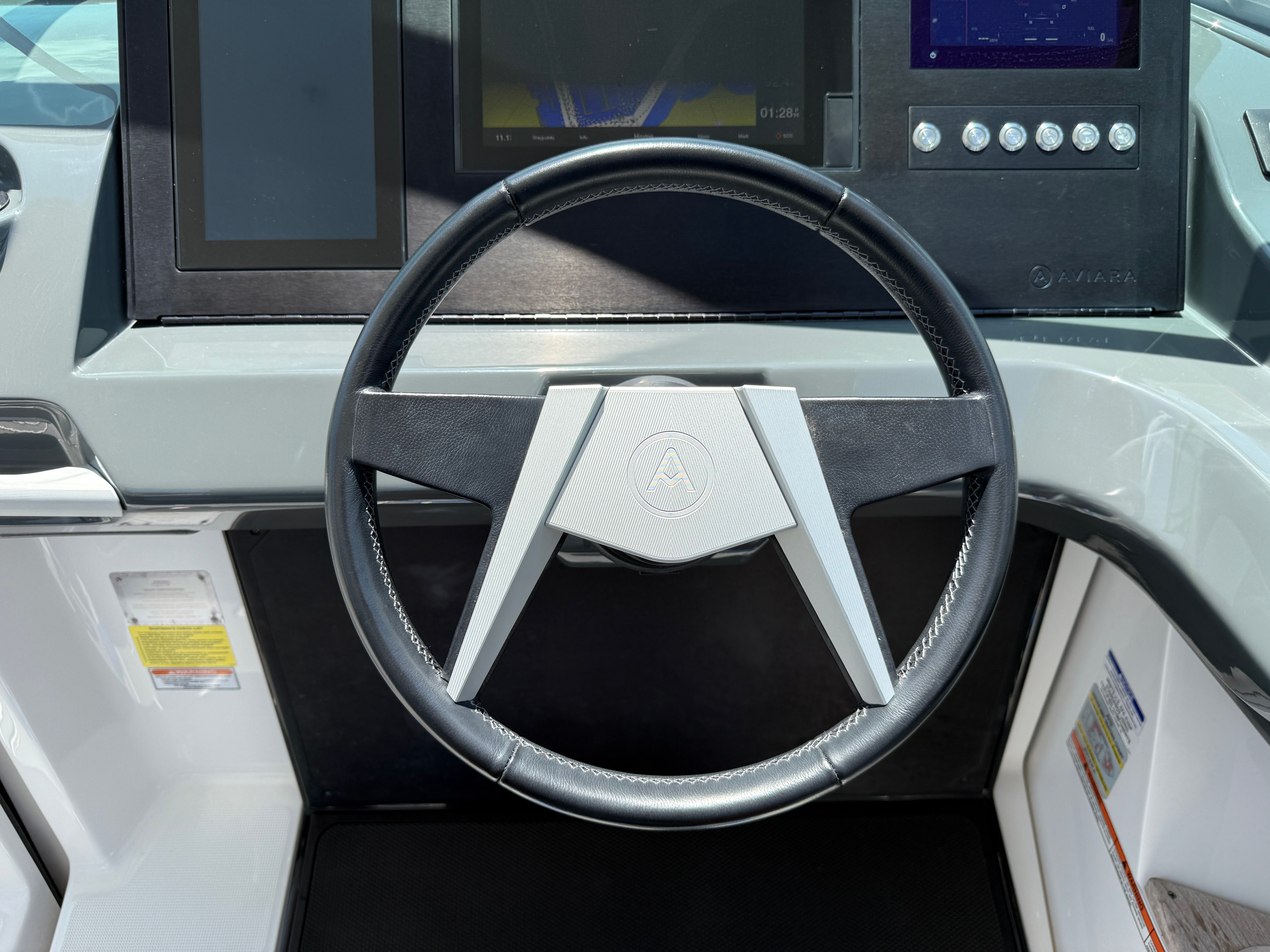 2021 Aviara AV32 OB - 22