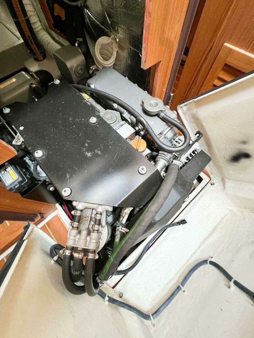 2019 Catalina 425 - Image 31