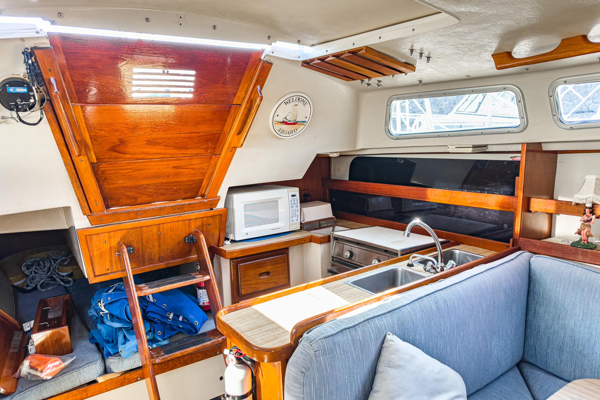 1984 Catalina 30 - 52