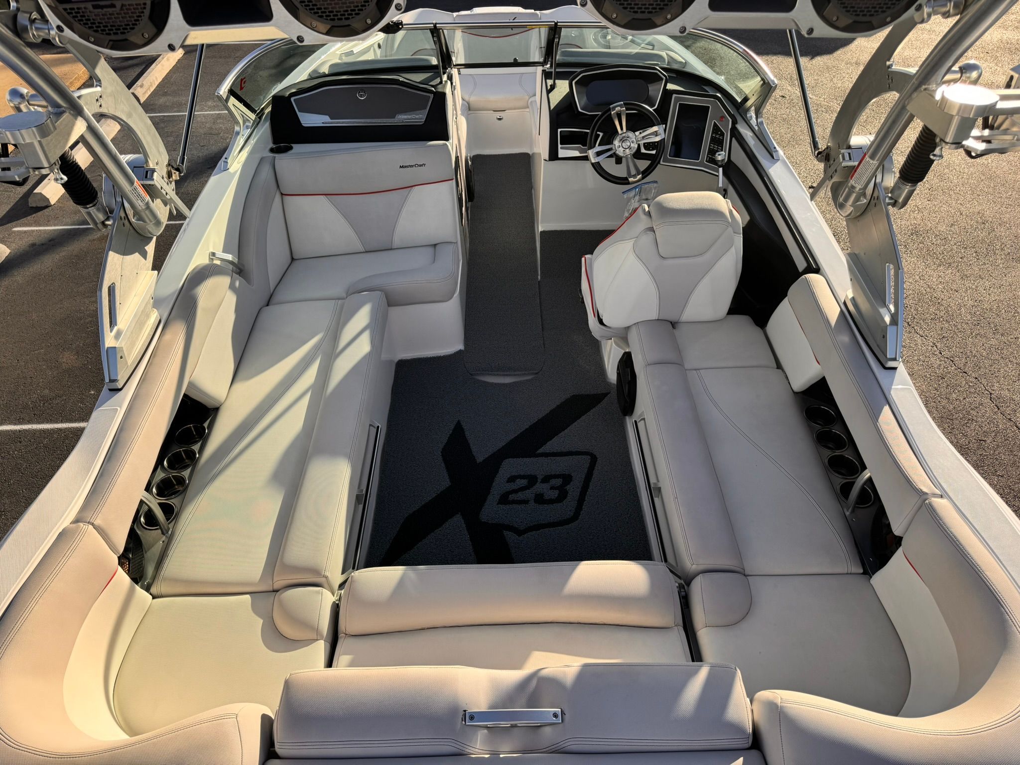 2018 MASTERCRAFT X23 - Image 11