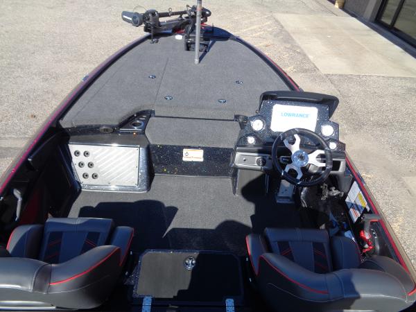 2024 Nitro Z19 Pro fishing boat interior with steering console and seating.