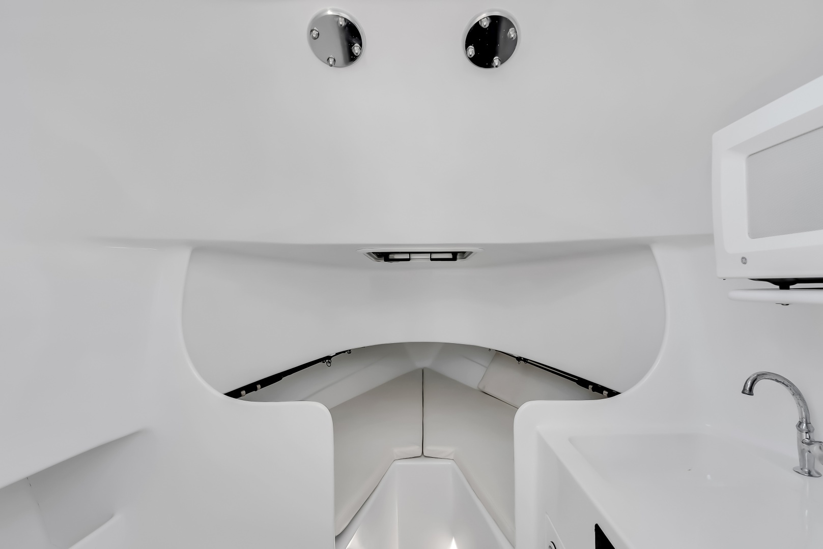 2005 L&H Walkaround - Image 46