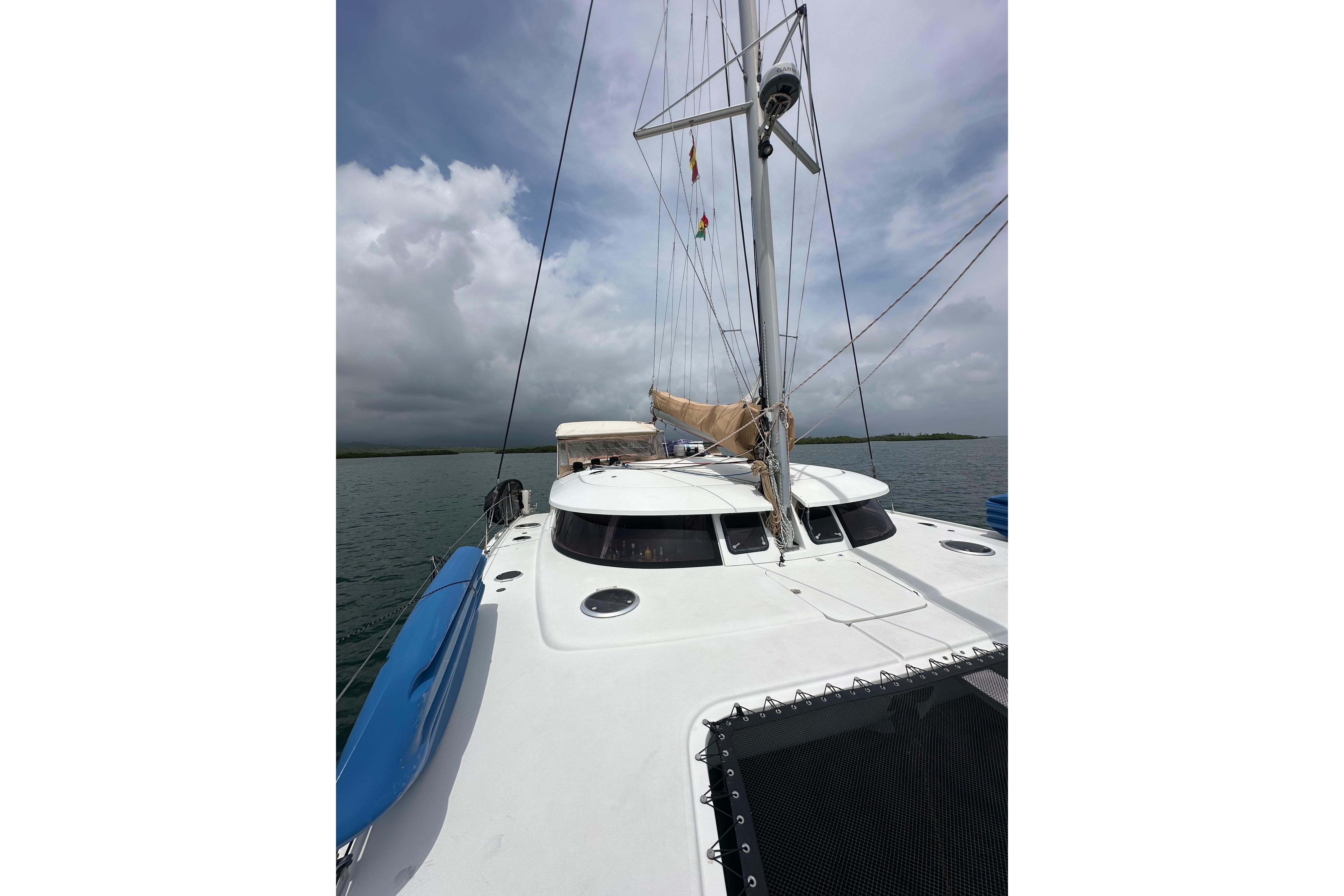 2011 Fountaine Pajot Salina 48 Evolution
