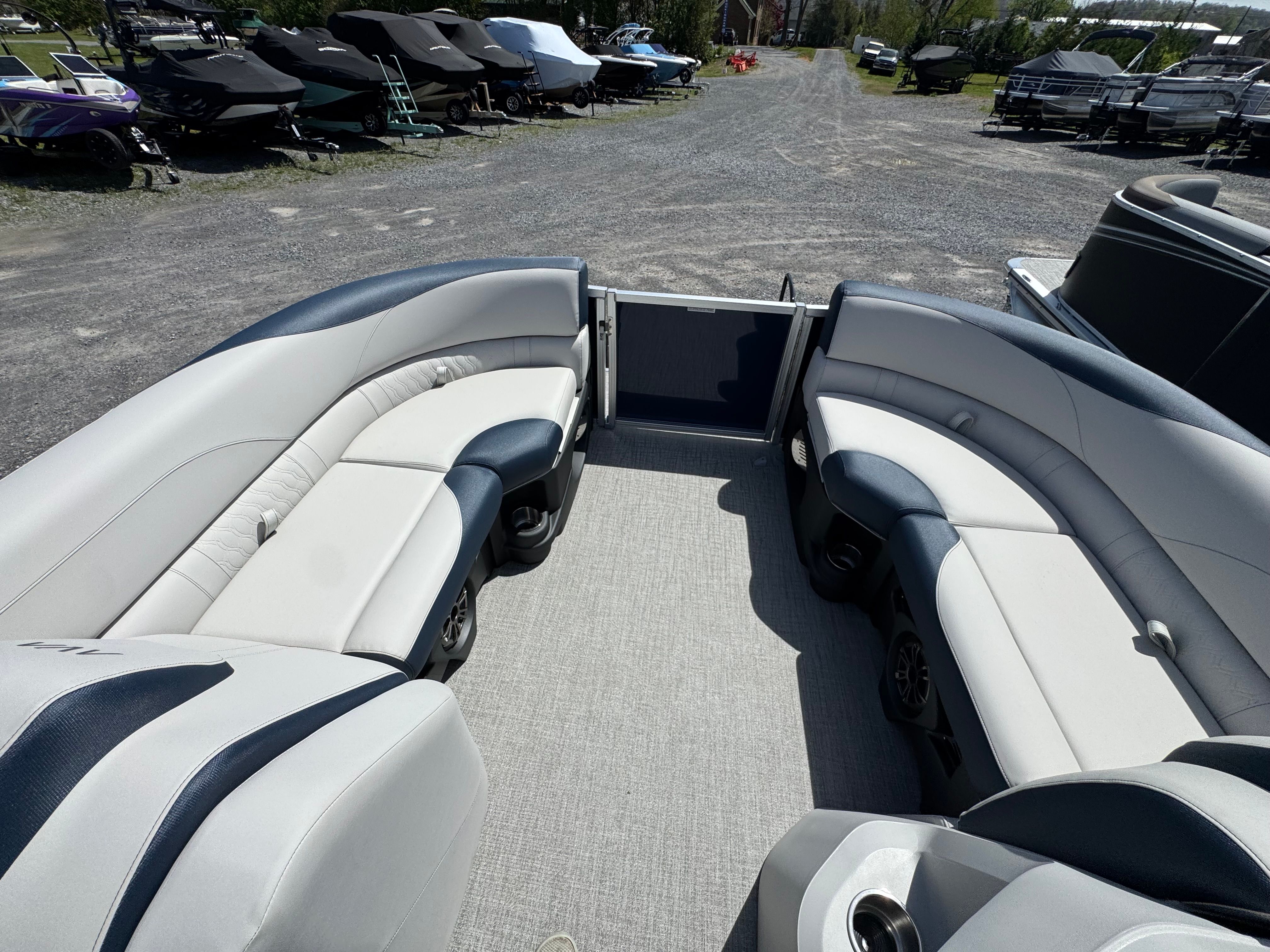 2026 Avalon 23 LSZ QLS - 34