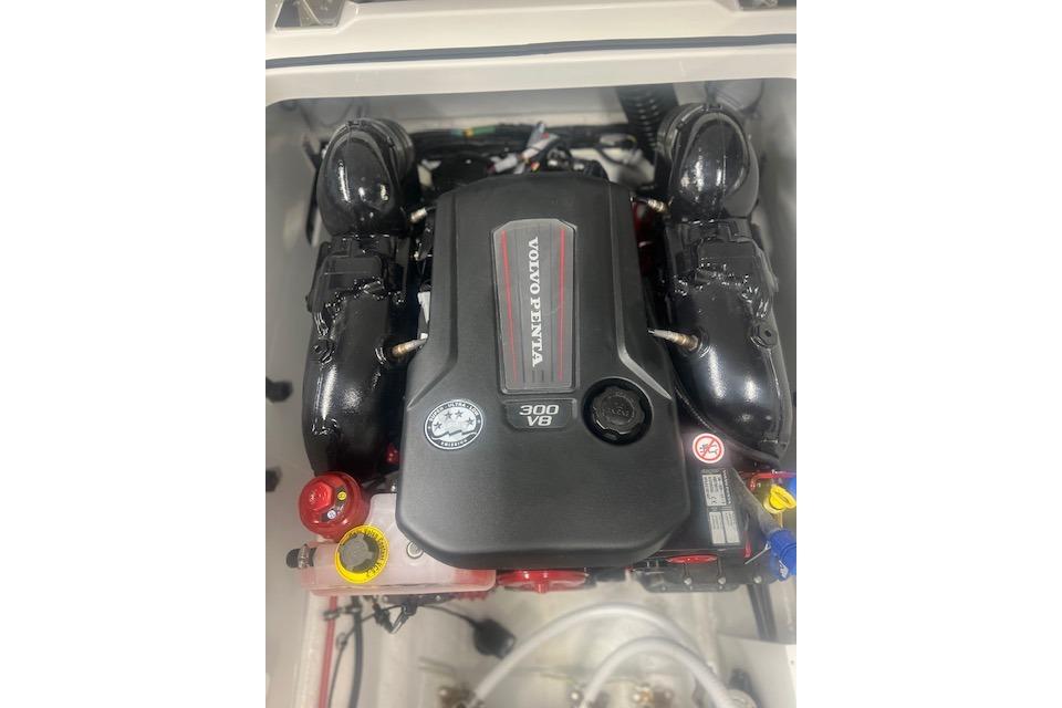 2025 Cobalt CS23 Surf boat engine, Volvo Penta 300 V8, top view.
