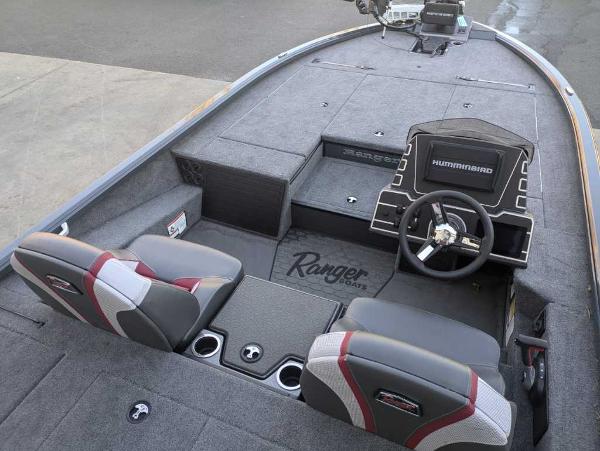 2025 Ranger ALPHA 208 boat interior with dual seats and Hummingbird navigation system.