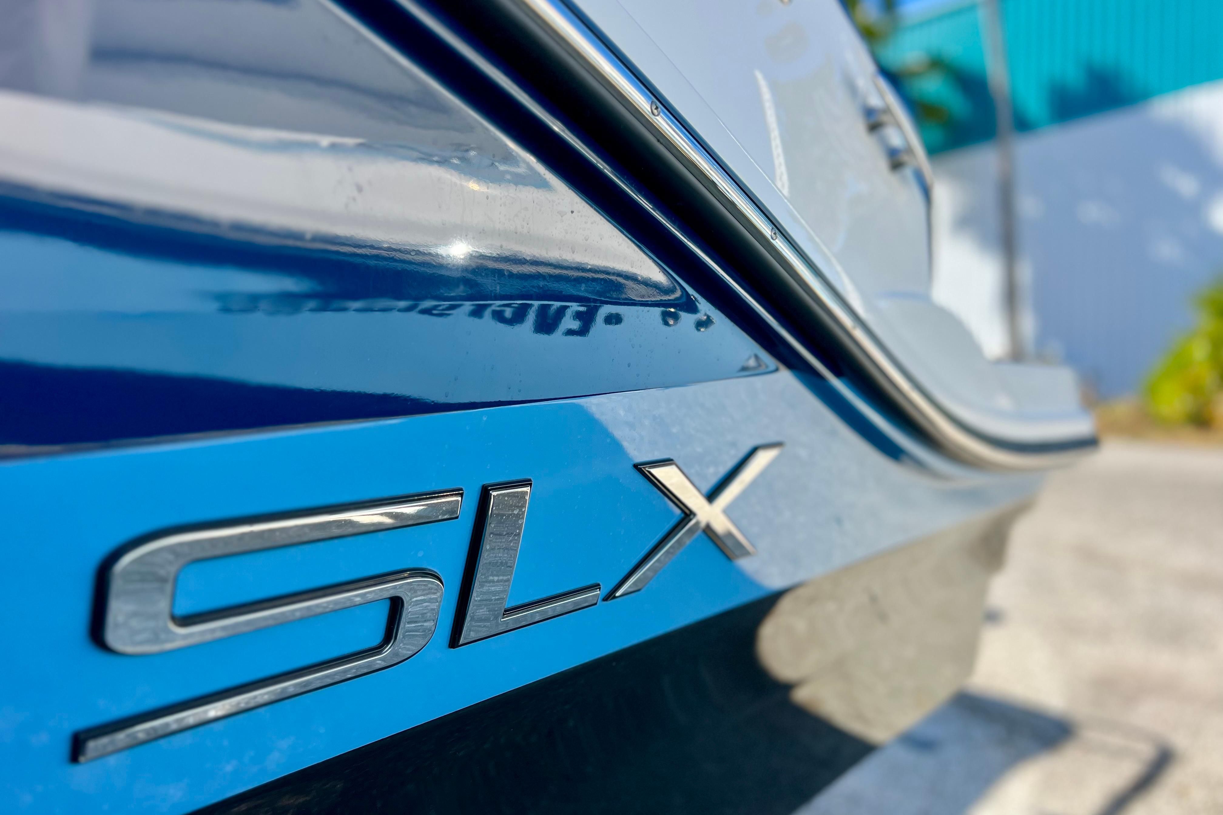 2023 Sea Ray SLX 280 - 20