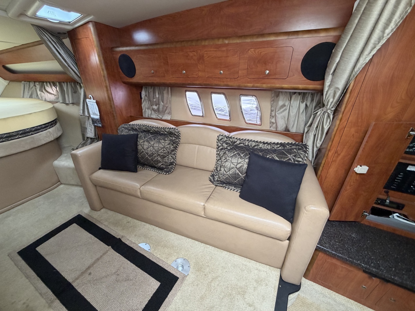 2013 Rinker 360 Express Cruiser - Image 41