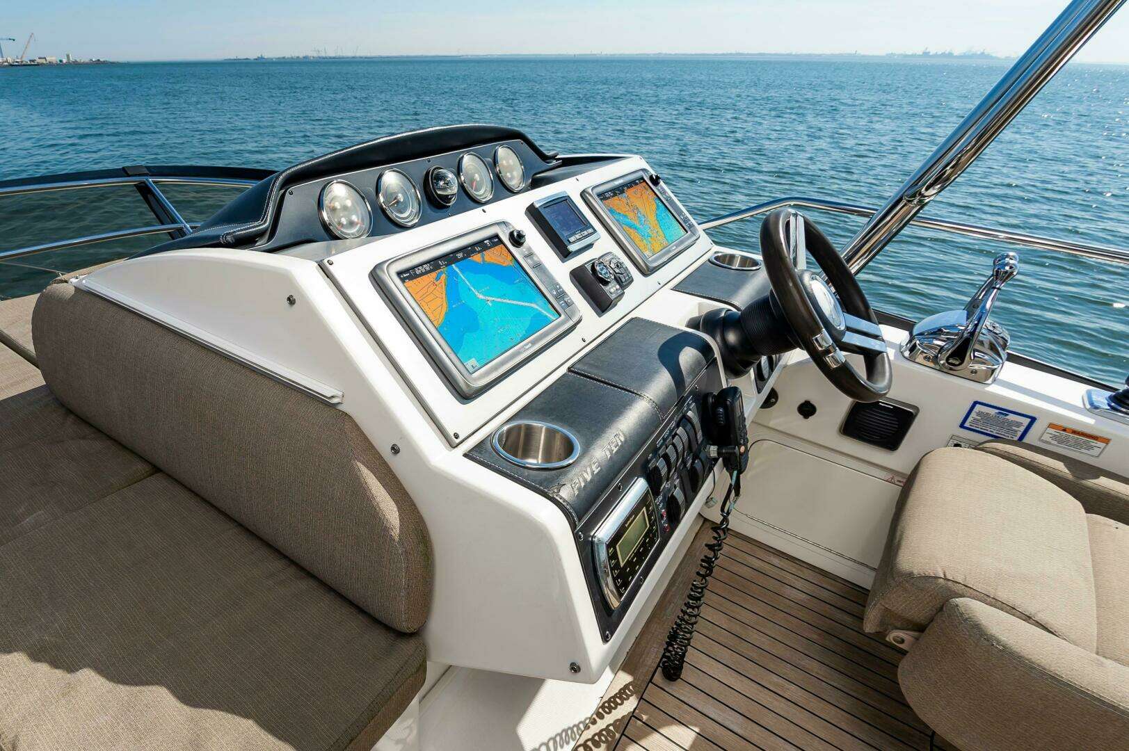 2015 Sea Ray 510 Fly - Image 19