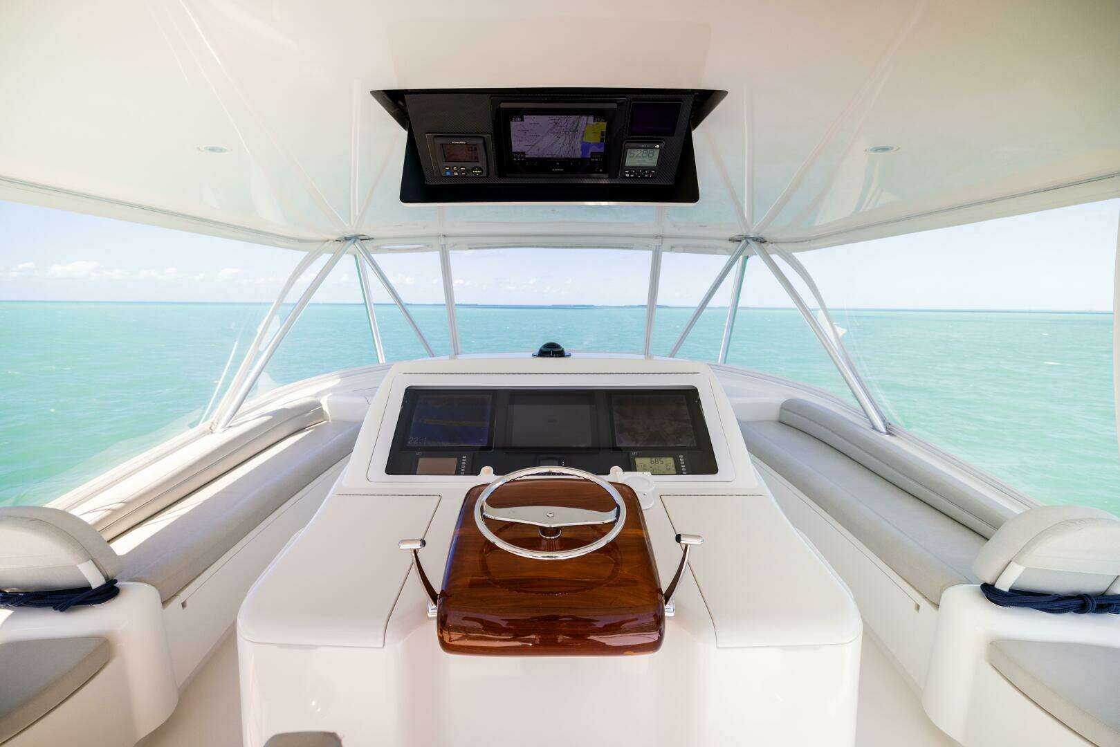 2011 Viking 70 Convertible - Image 36