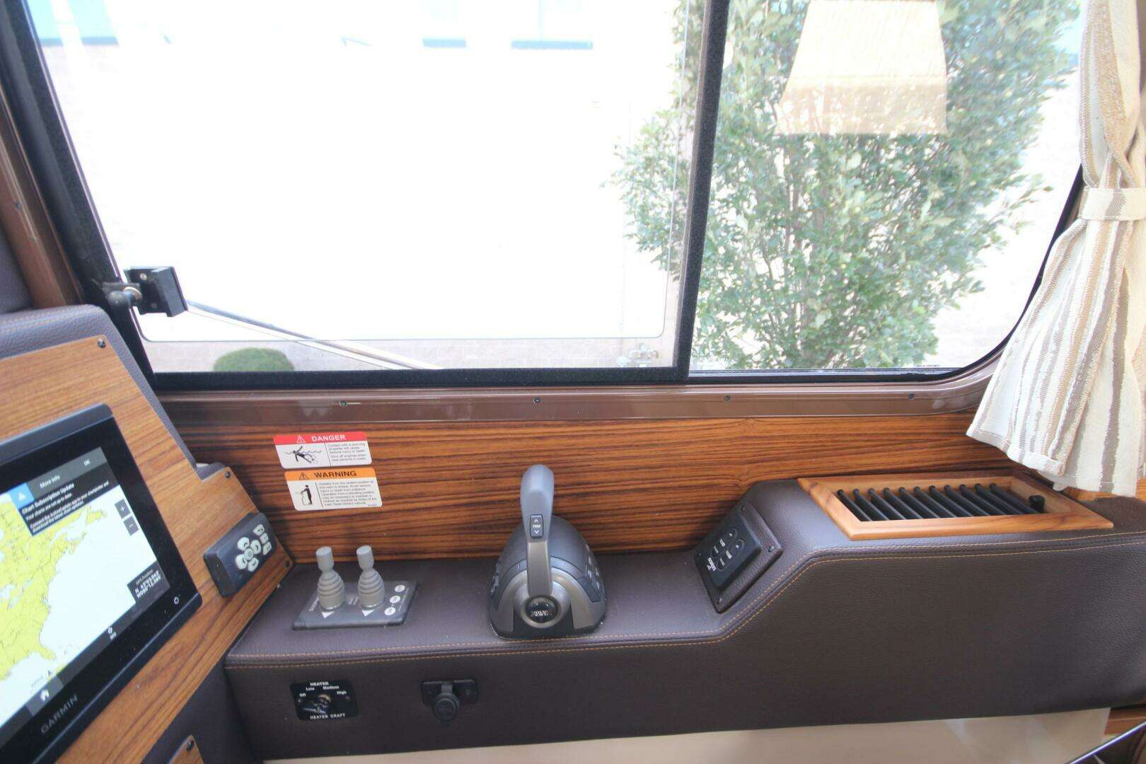 2025 Ranger Tugs R-29 Command Bridge Luxury Edition - Image 44
