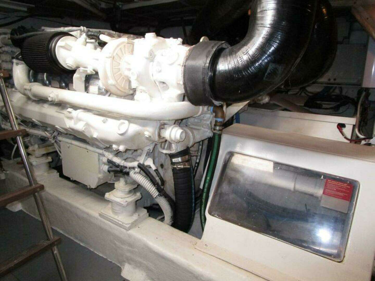 2003 Ferretti Yachts 590 Motor Yacht - Image 49