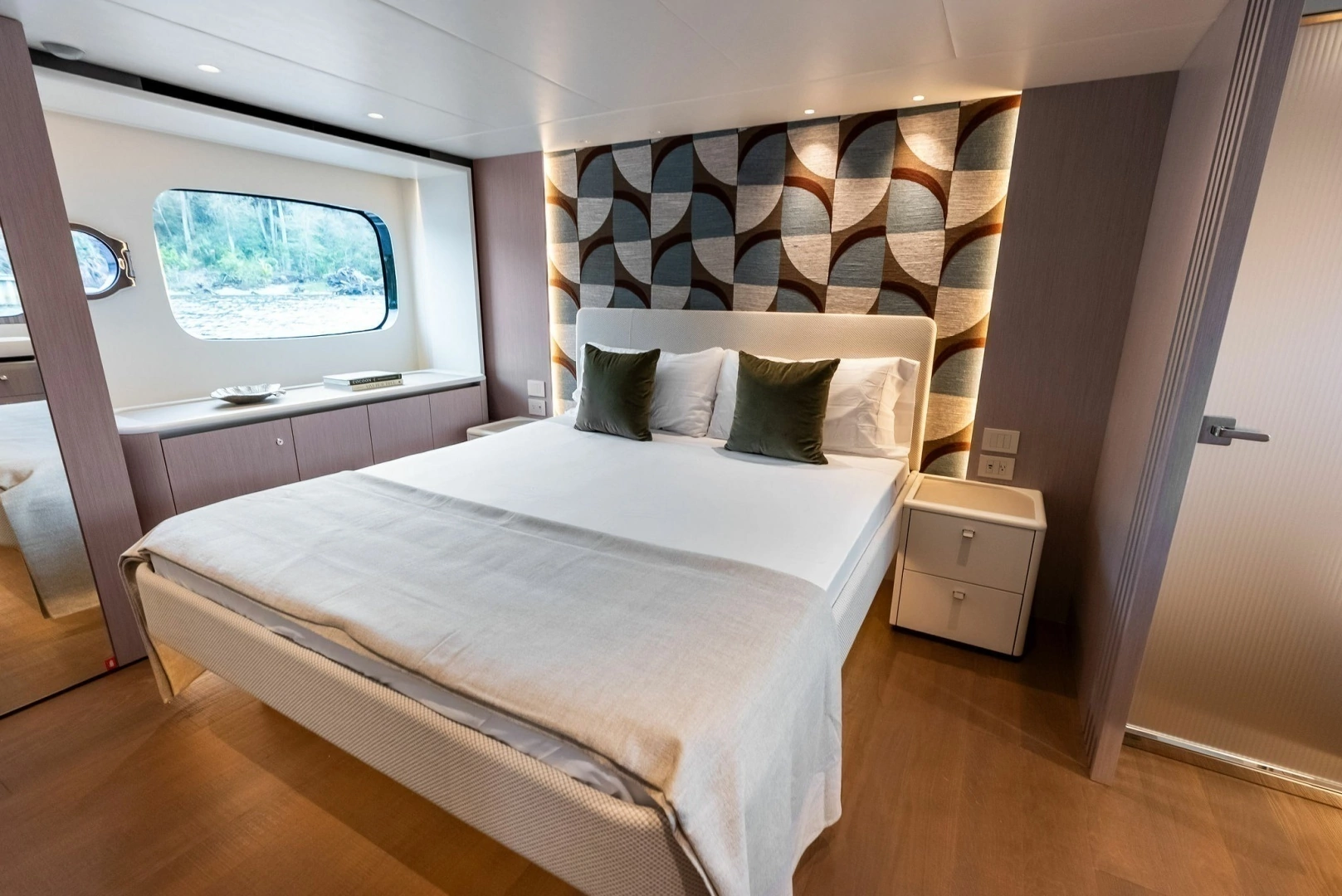 2026 Absolute 62 Navetta - Image 18