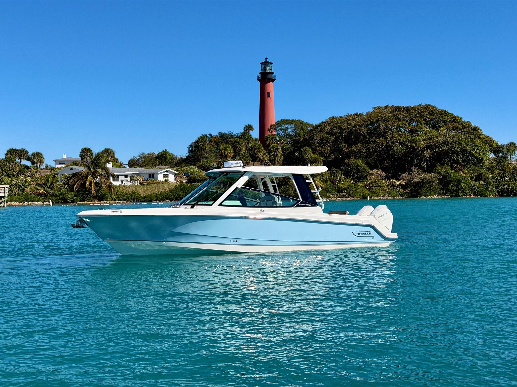 2026 Boston Whaler 330 Vantage - 54