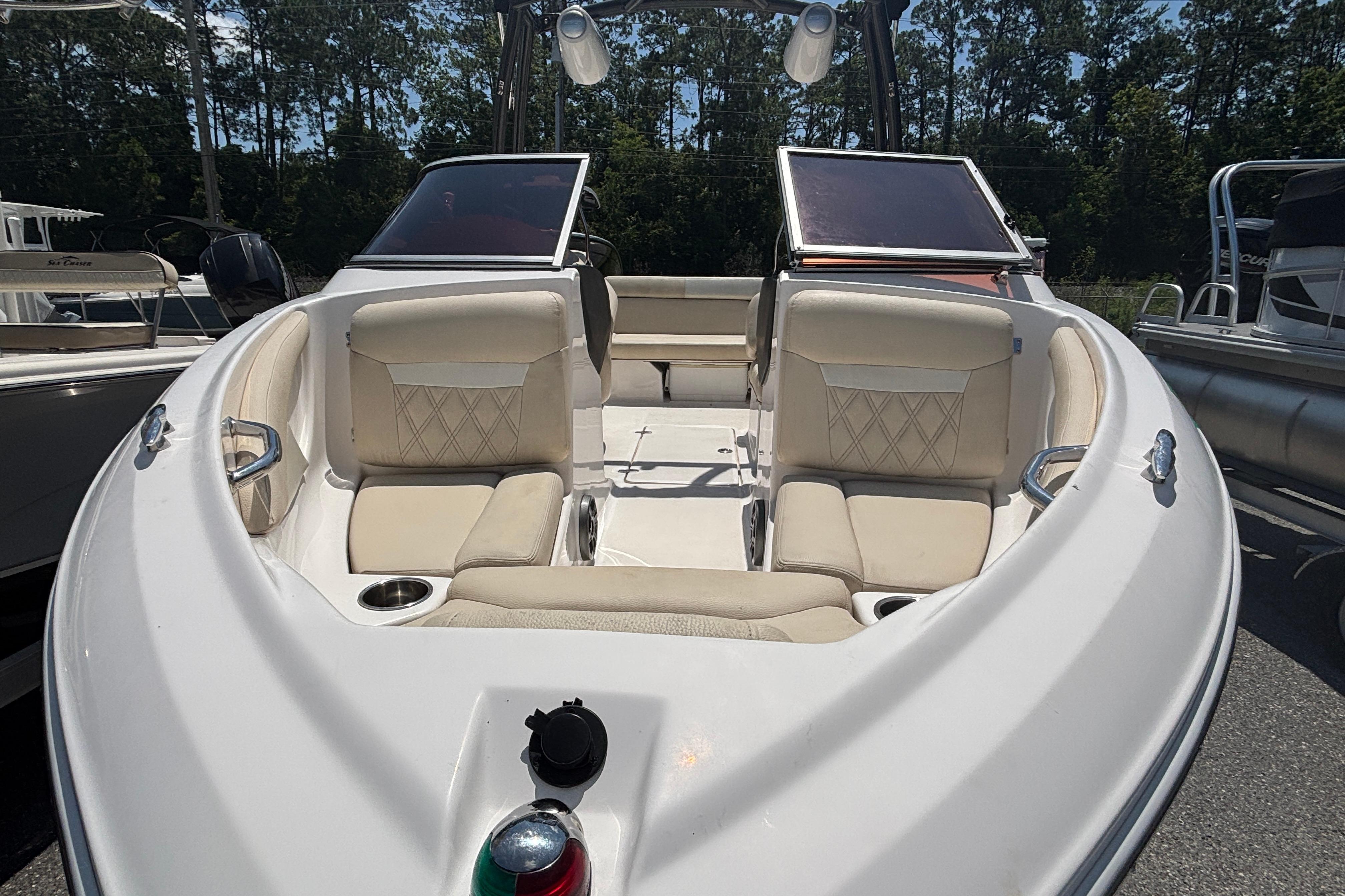 2018 Regal 1900 ES Bowrider with spacious seating and modern design.
