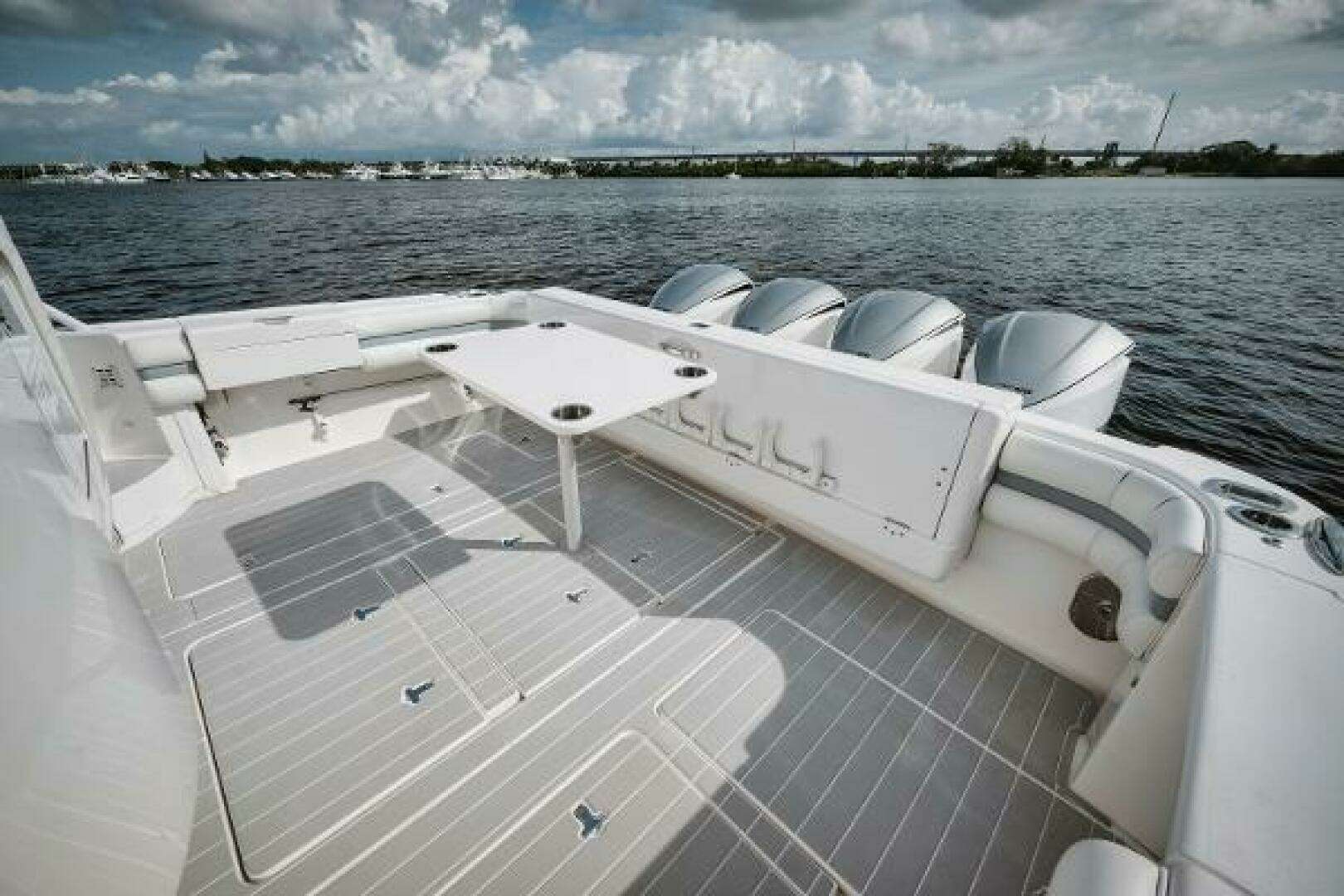 2018 Intrepid 475 Sport Yacht - Image 19