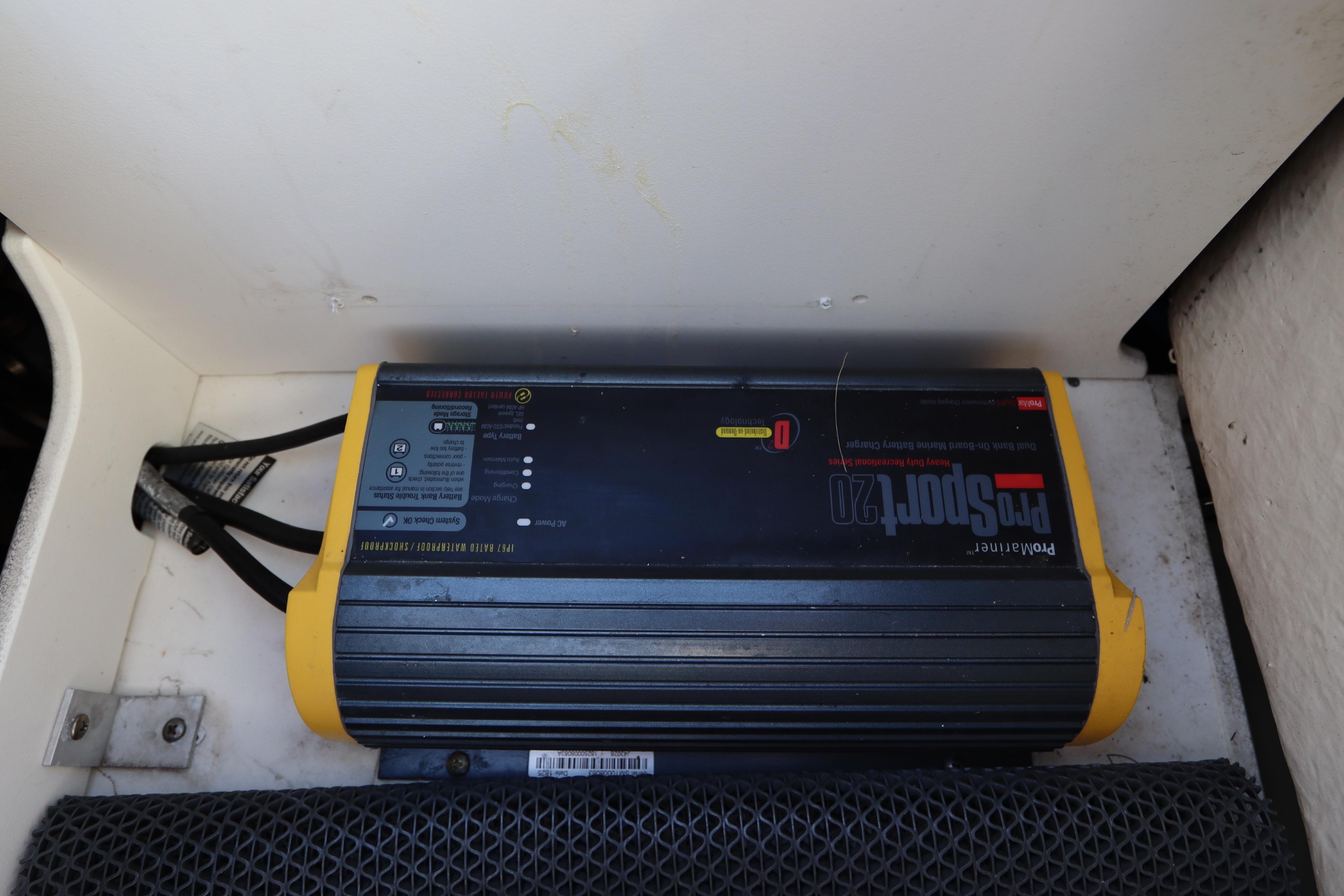 ProSport 20 battery charger in 2019 Robalo R242 Center Console boat.