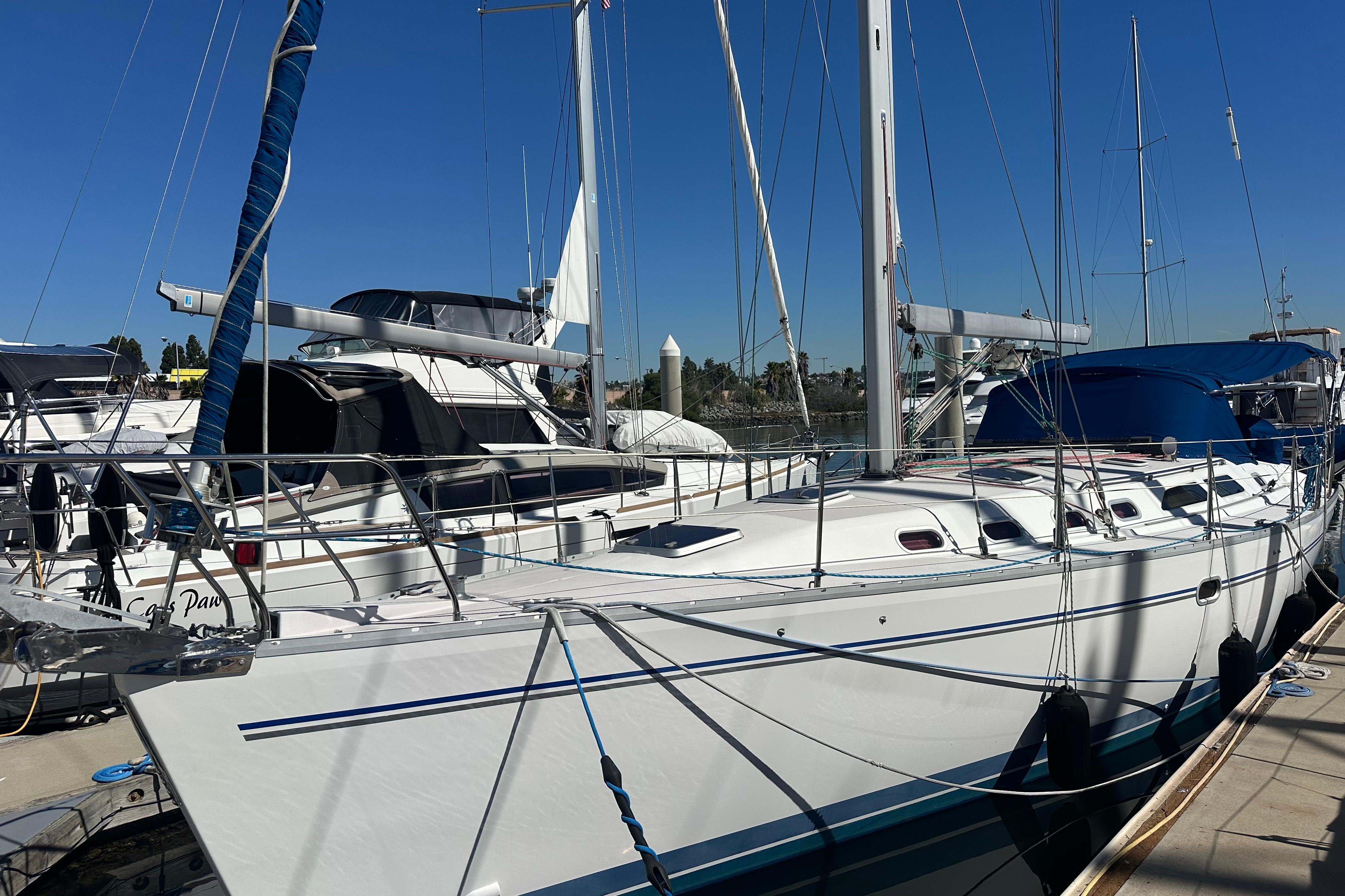 2003 Catalina 470