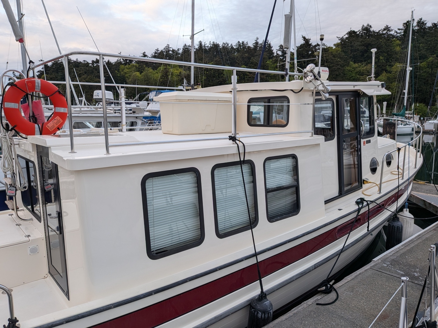 2000 Nordic Tugs 32 - Image 11