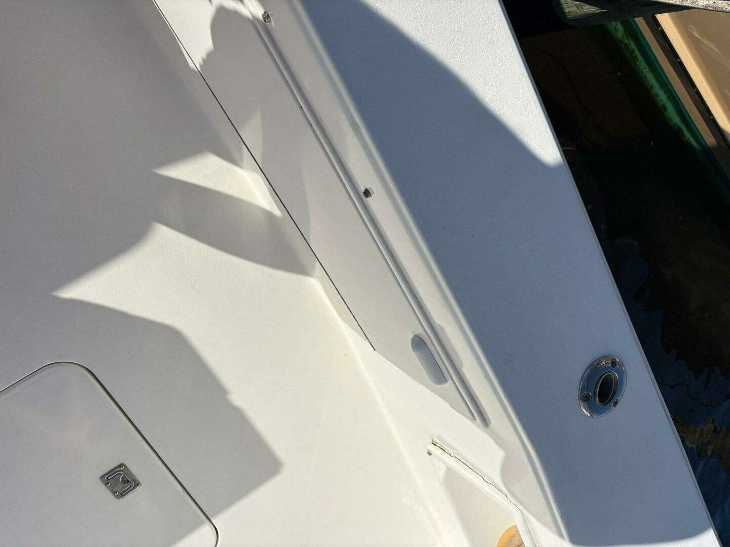 2001 Ocean Yachts 40 Express Bridge - Image 9