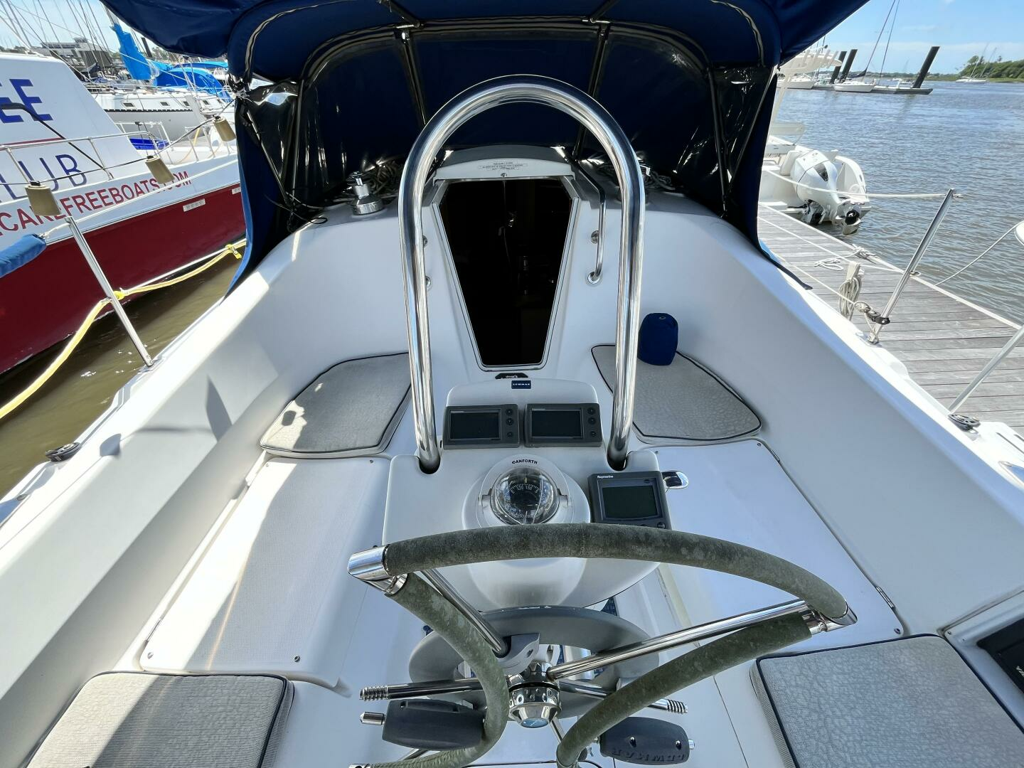 2005 Hunter — - Image 6