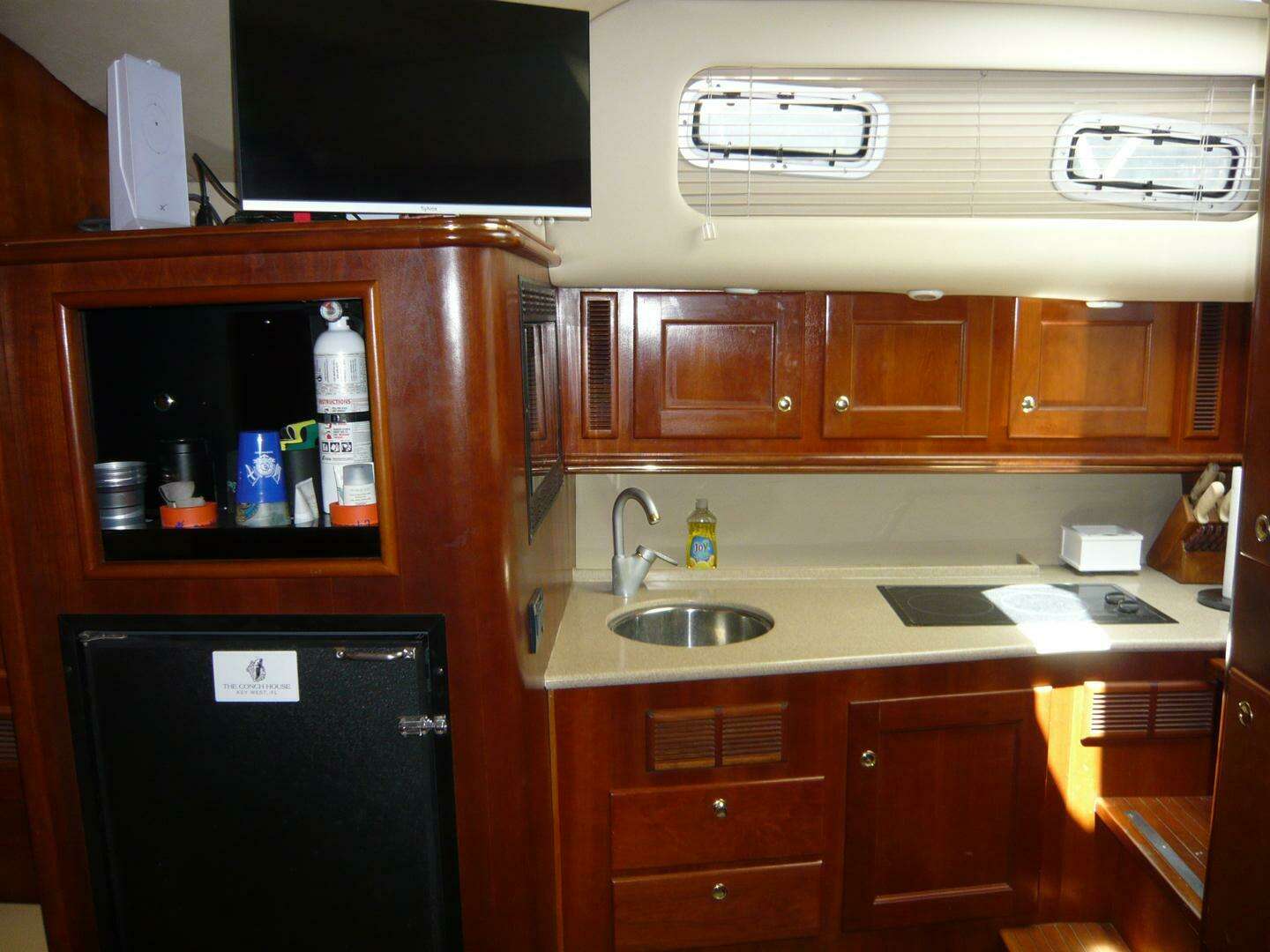 2004 Rampage 38 Express - Image 6
