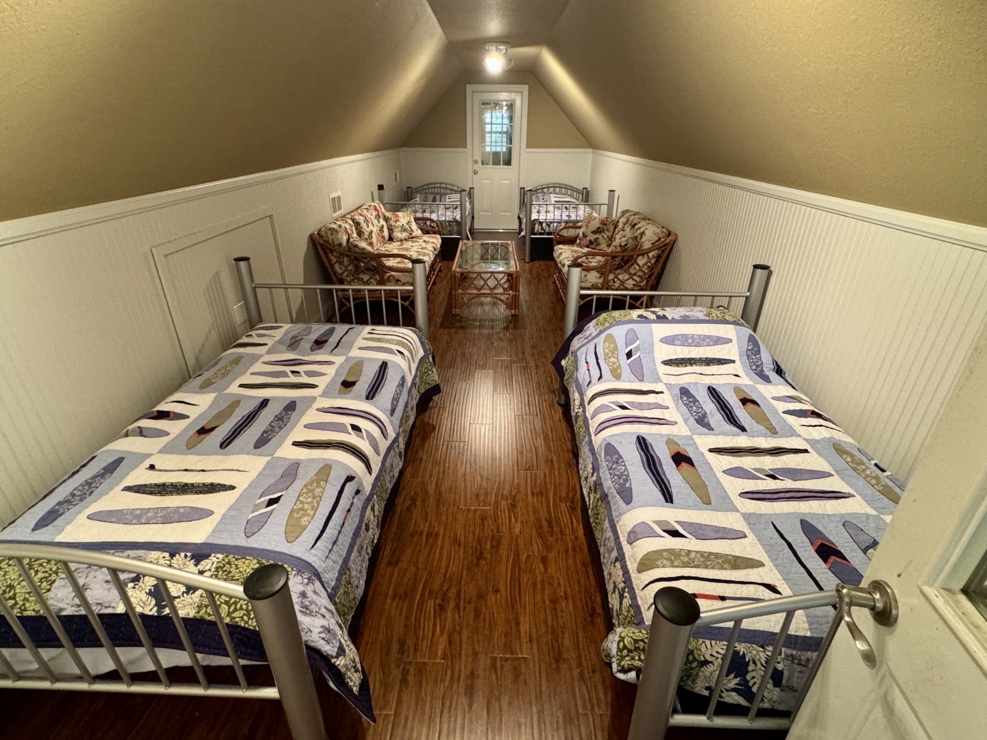 2006 Custom 20 x 43 Floating Cabin - Approx 812sqft - Image 68