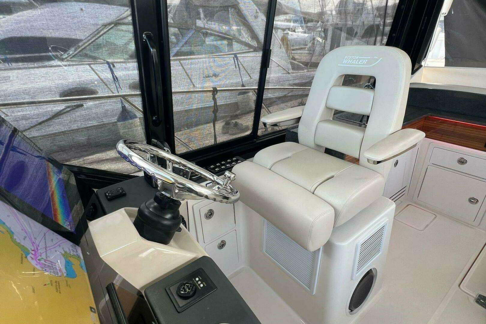 2022 Boston Whaler Conquest 405 - Image 12