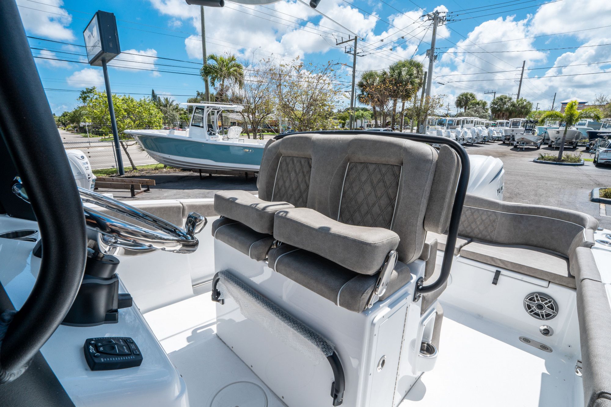 2026 Sea Hunt Ultra 255 SE - 17