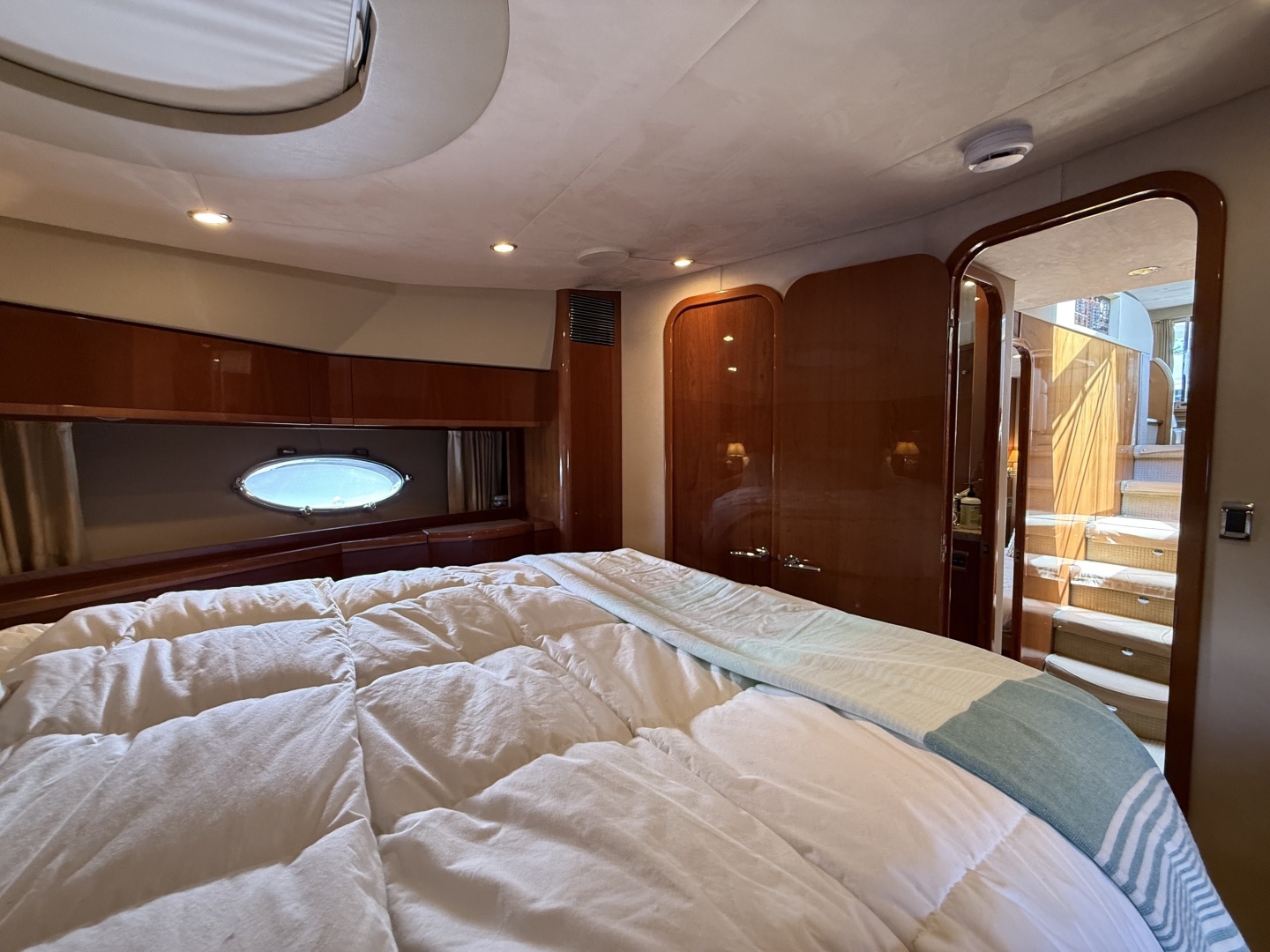 2009 Princess — - Image 20