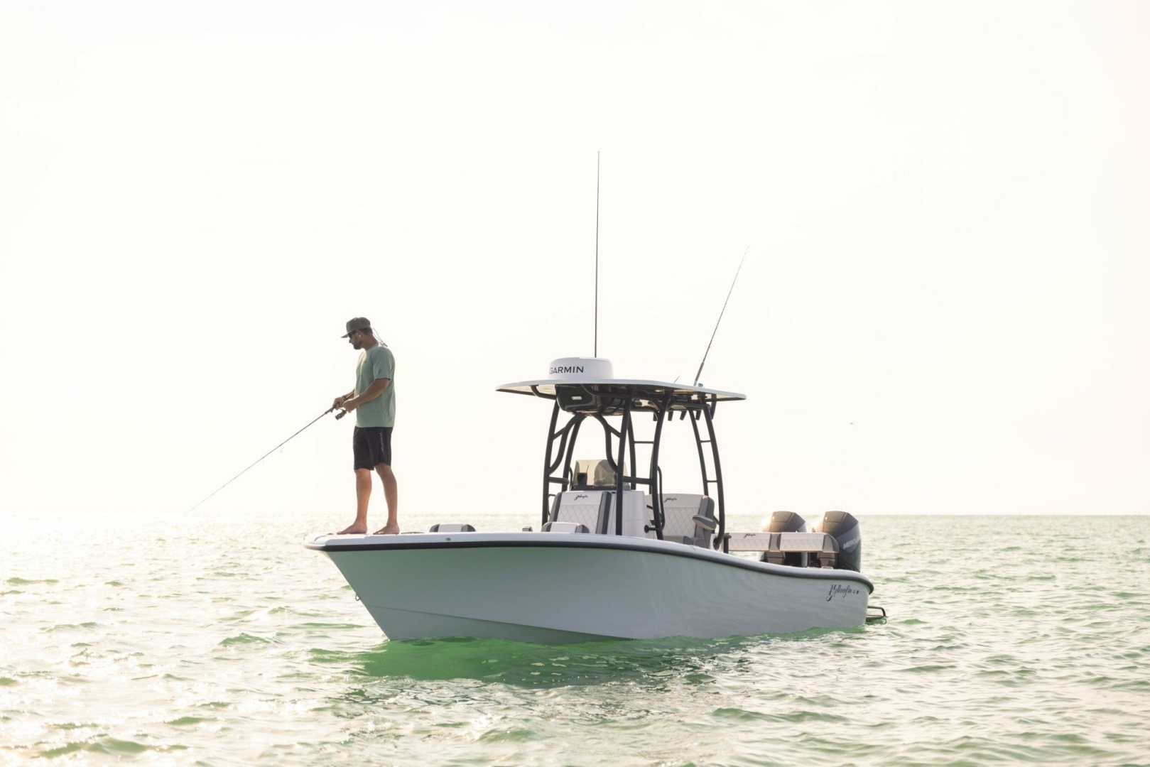 2027 Yellowfin 26 Hybrid - Image 9