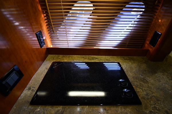 2010 Cruisers Yachts 390 Sports Coupe - 57
