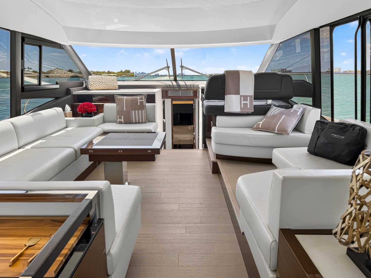 2023 Prestige 590 - Image 65