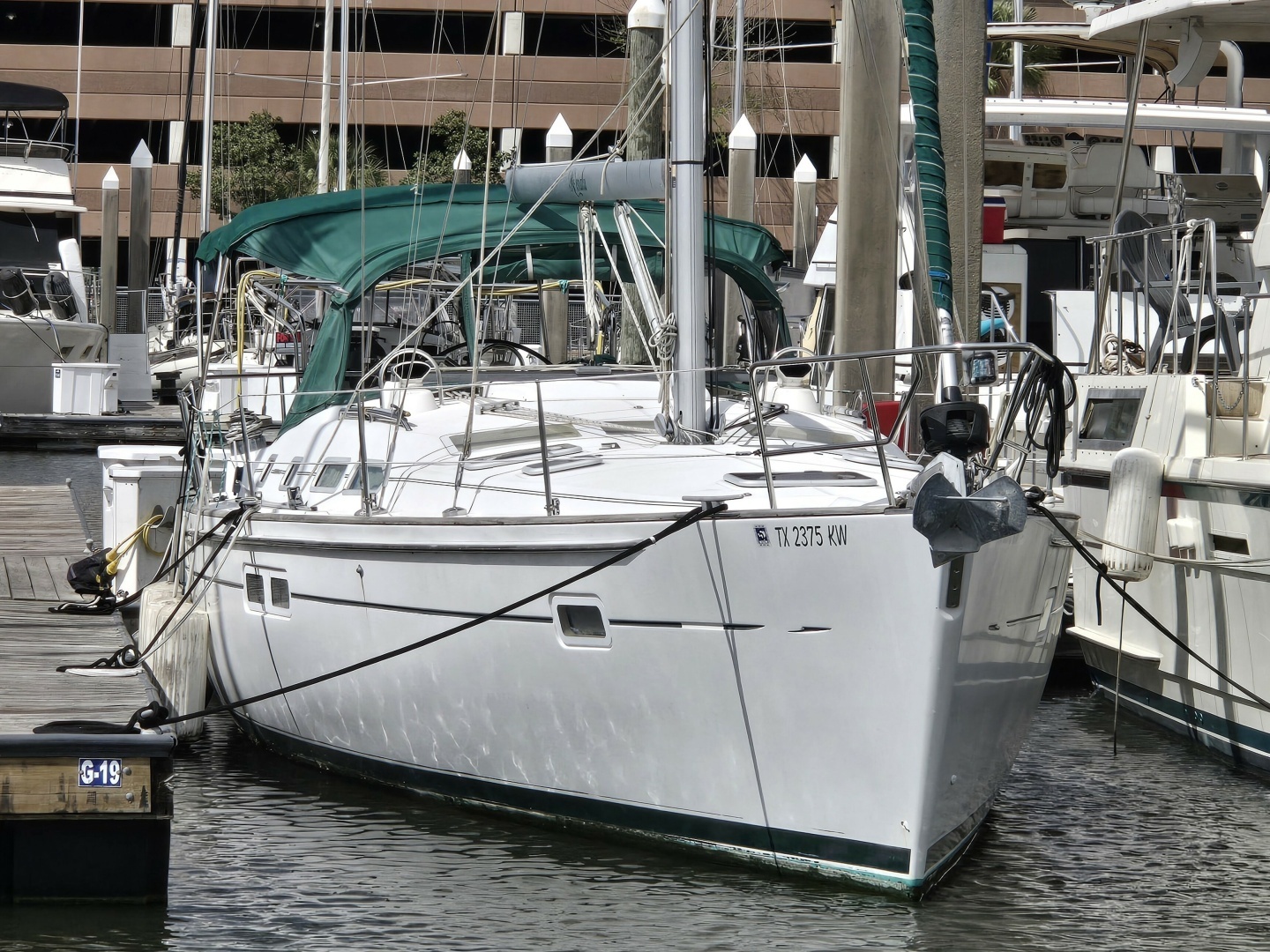 2004 Beneteau 423 - Image 2