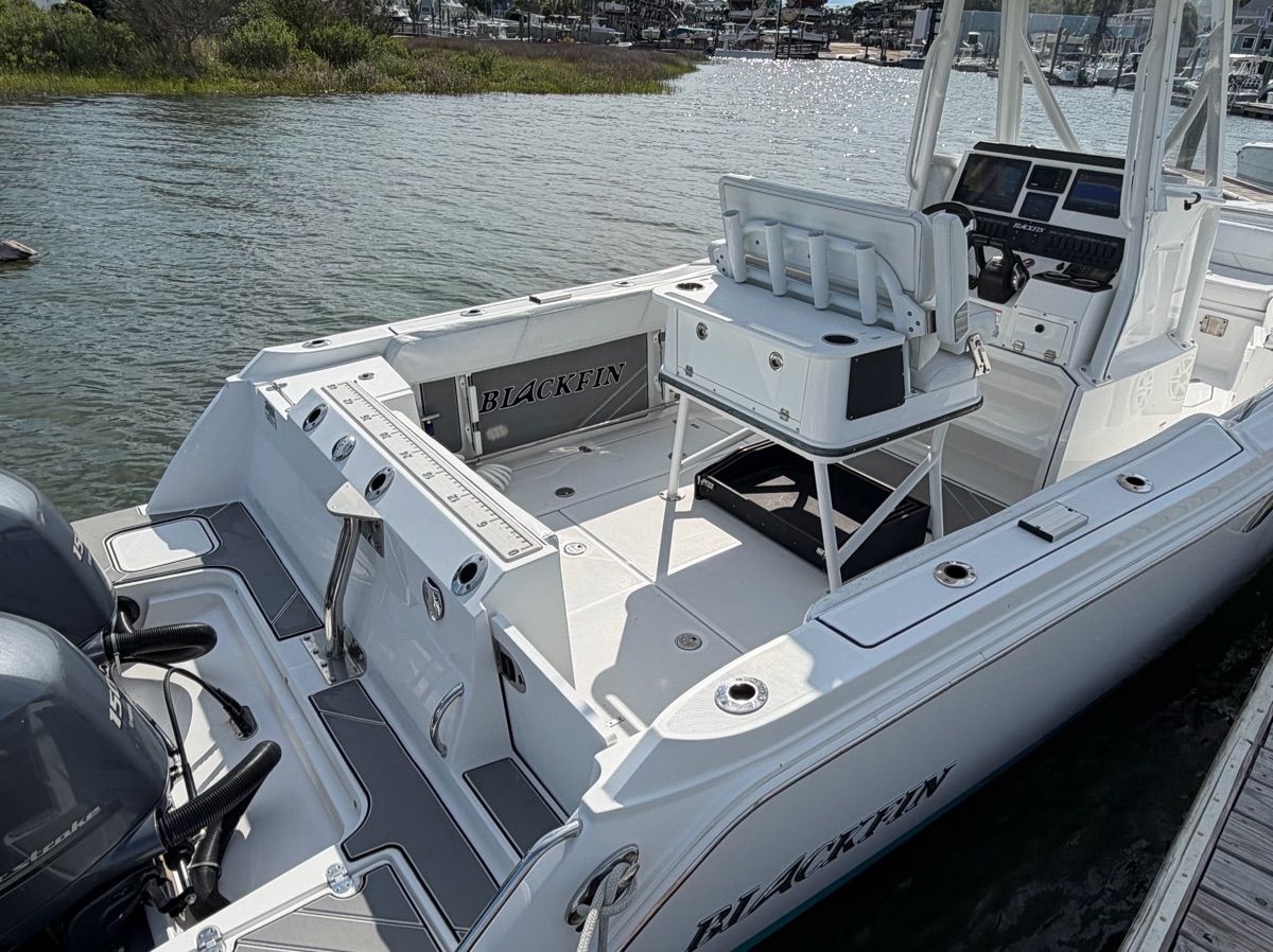 2020 Blackfin 242 - 10