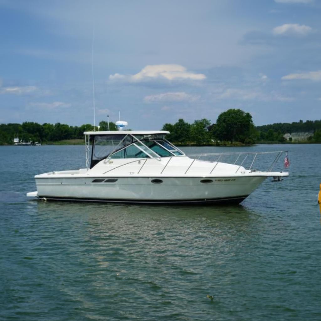 2004 Tiara Yachts 2900 Open Classic