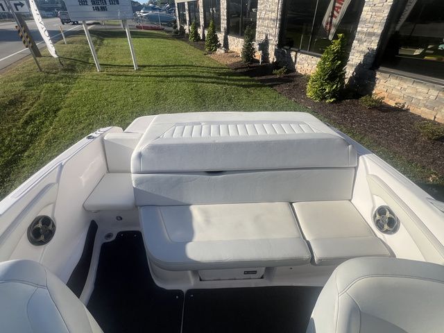 2014 Regal BOWRIDER 1900 - 15