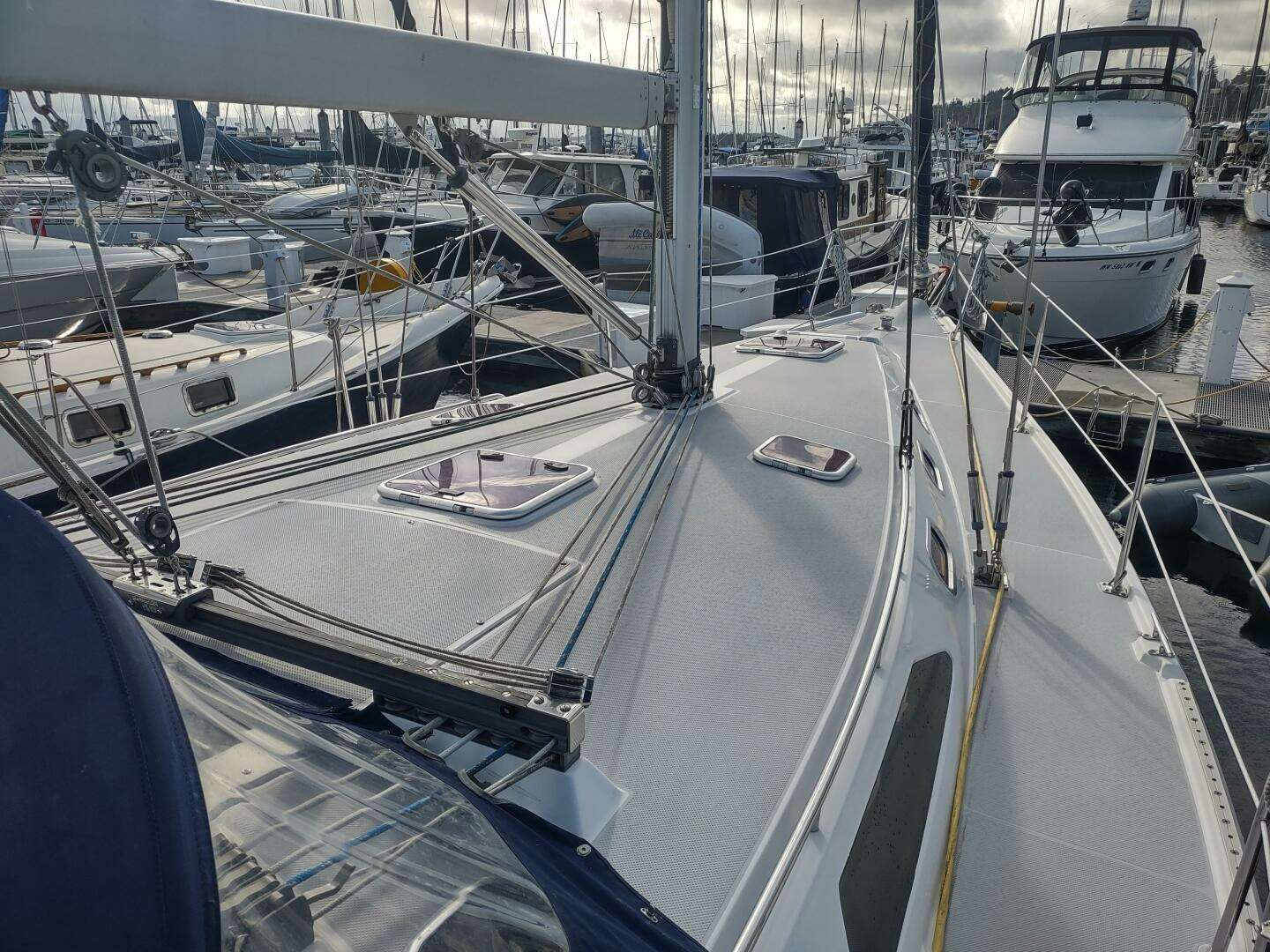 2005 Catalina 42 MKII - Image 11