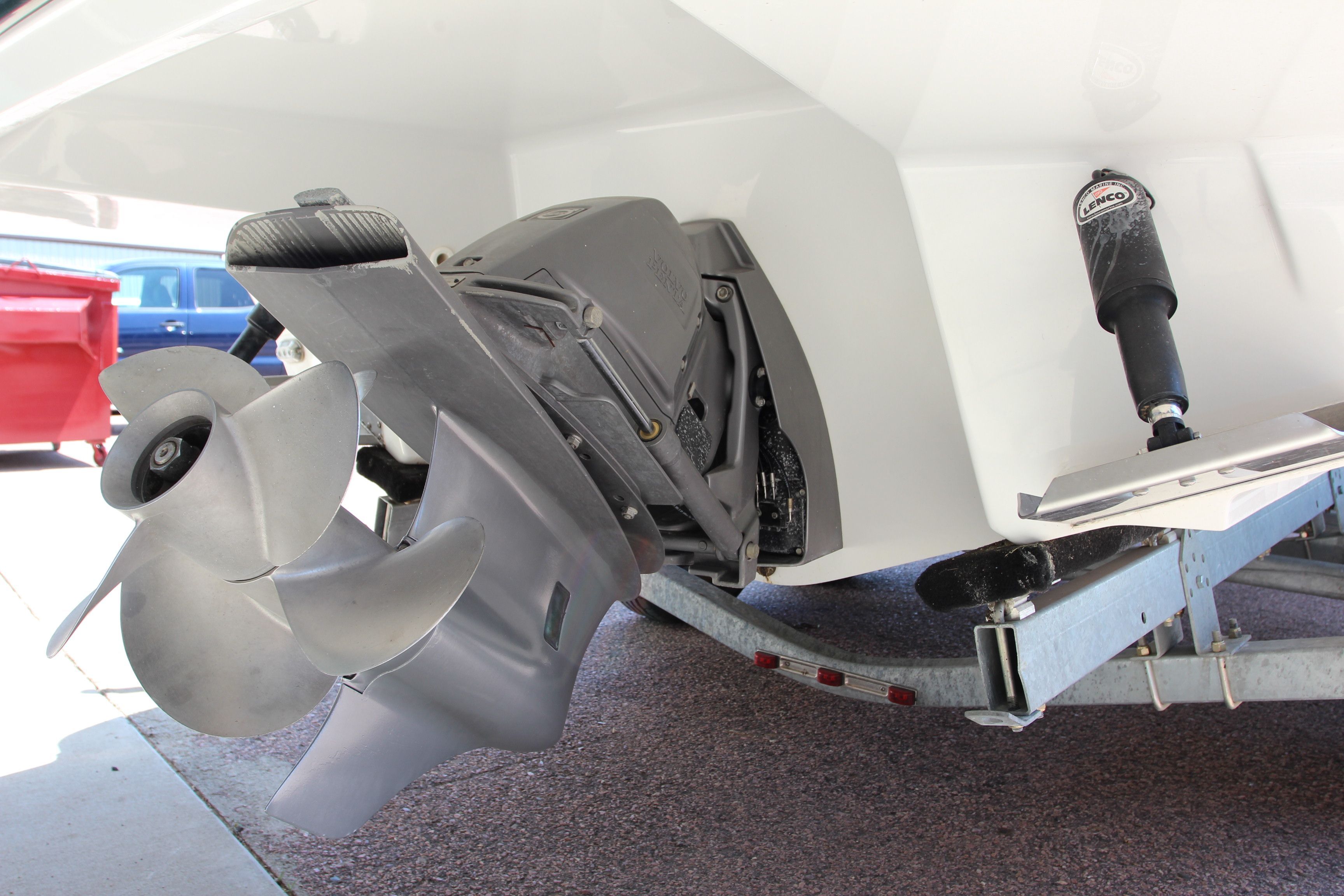 Monterey 268SSC 2015 boat drive and propeller on trailer.