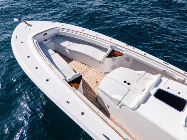 2020 HCB 53 Sueños boat with spacious seating on open water.