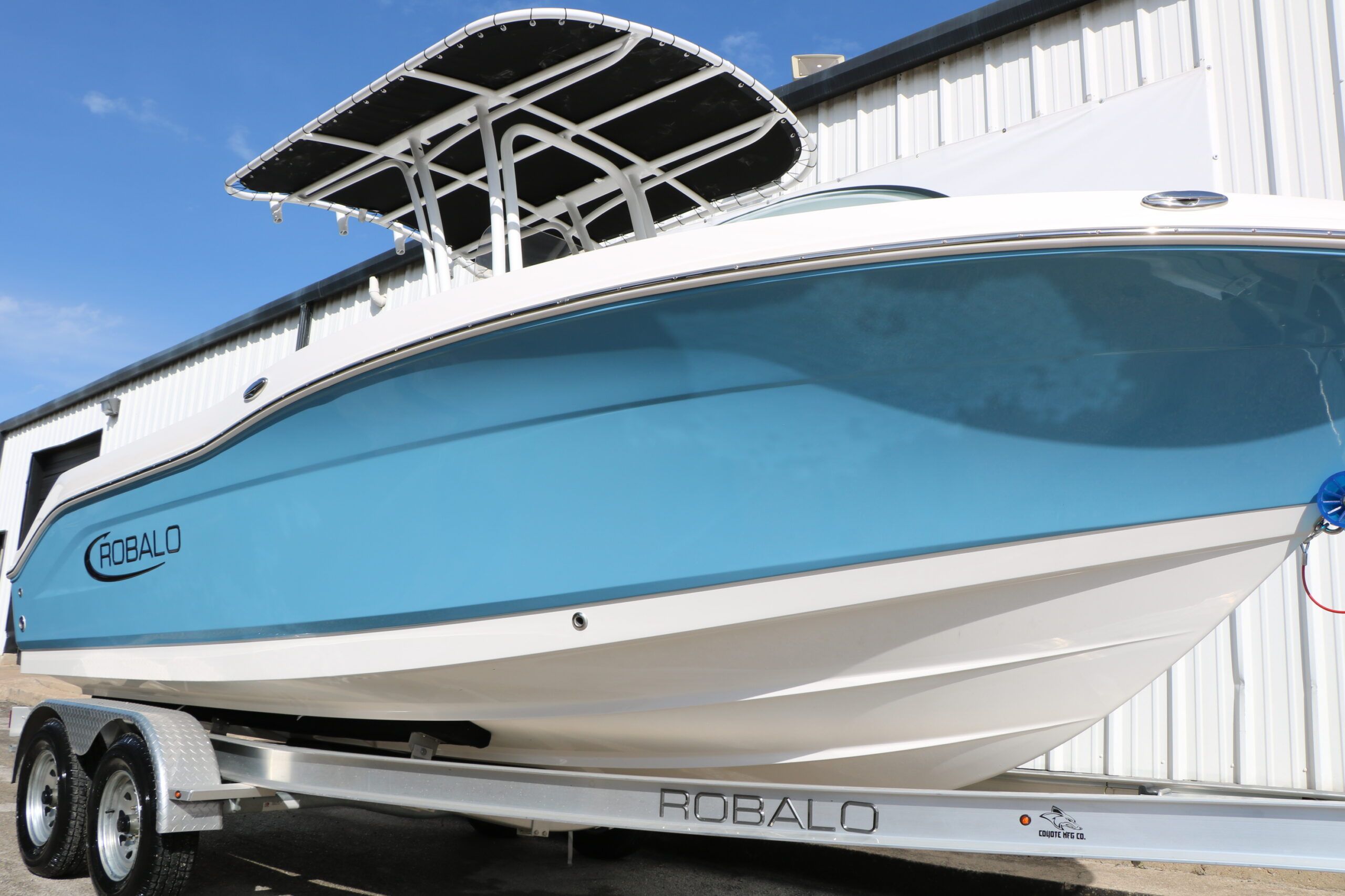2026 Robalo R200 Center Console - 16