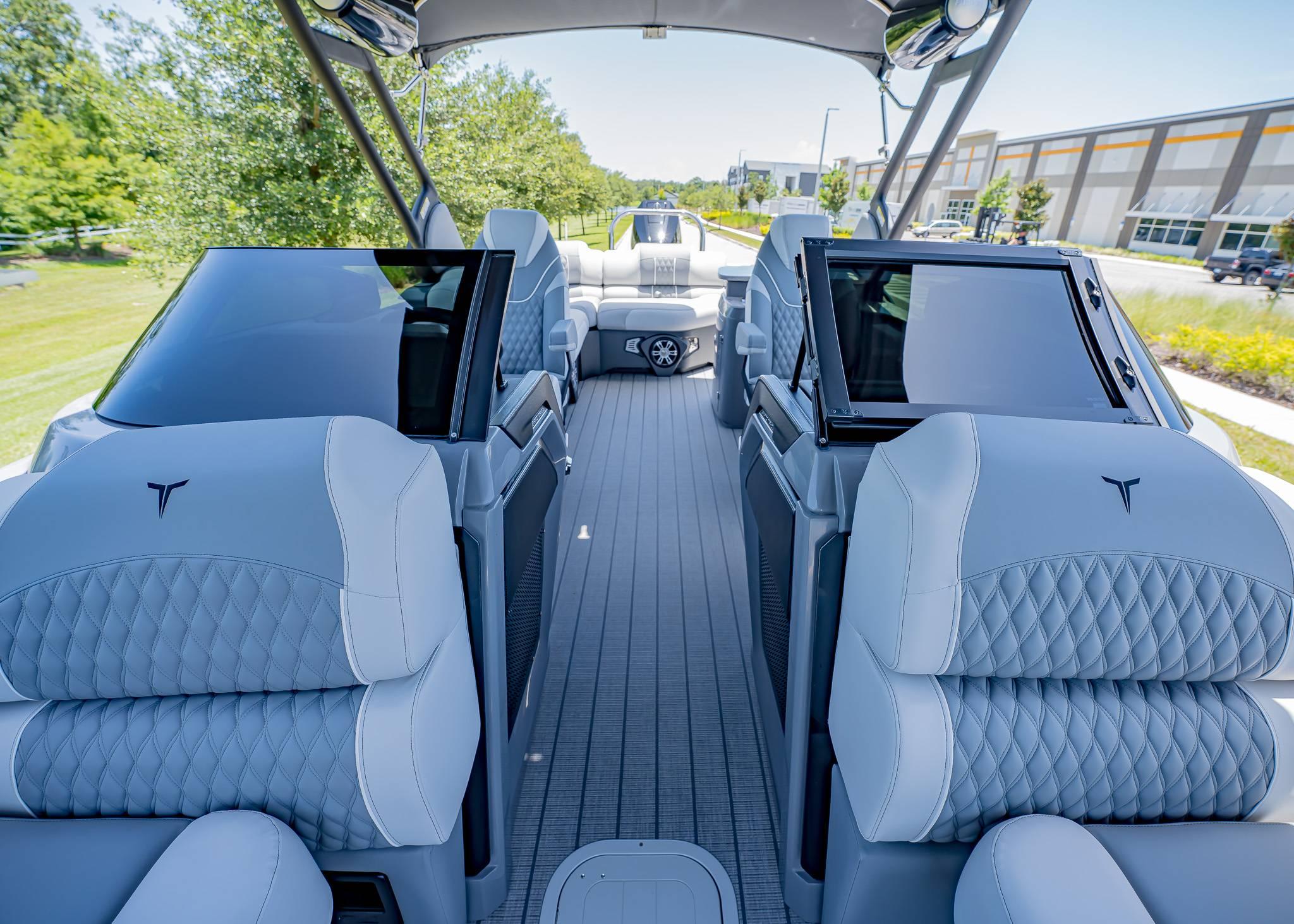 2025 Tahoe Pontoon Grand Tahoe LTD Elite Windshield - 32