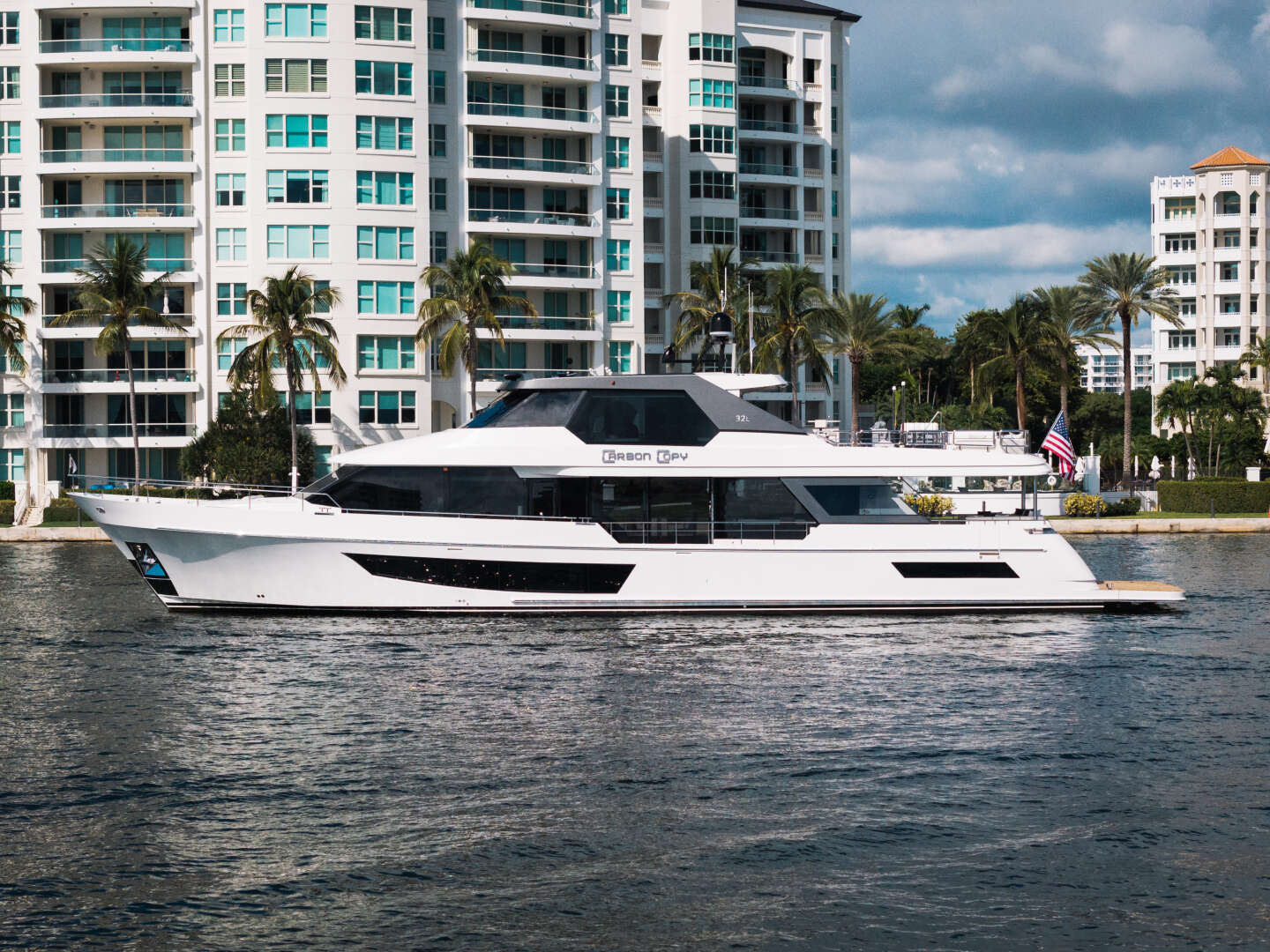 2022 Ocean Alexander 32L - Image 2