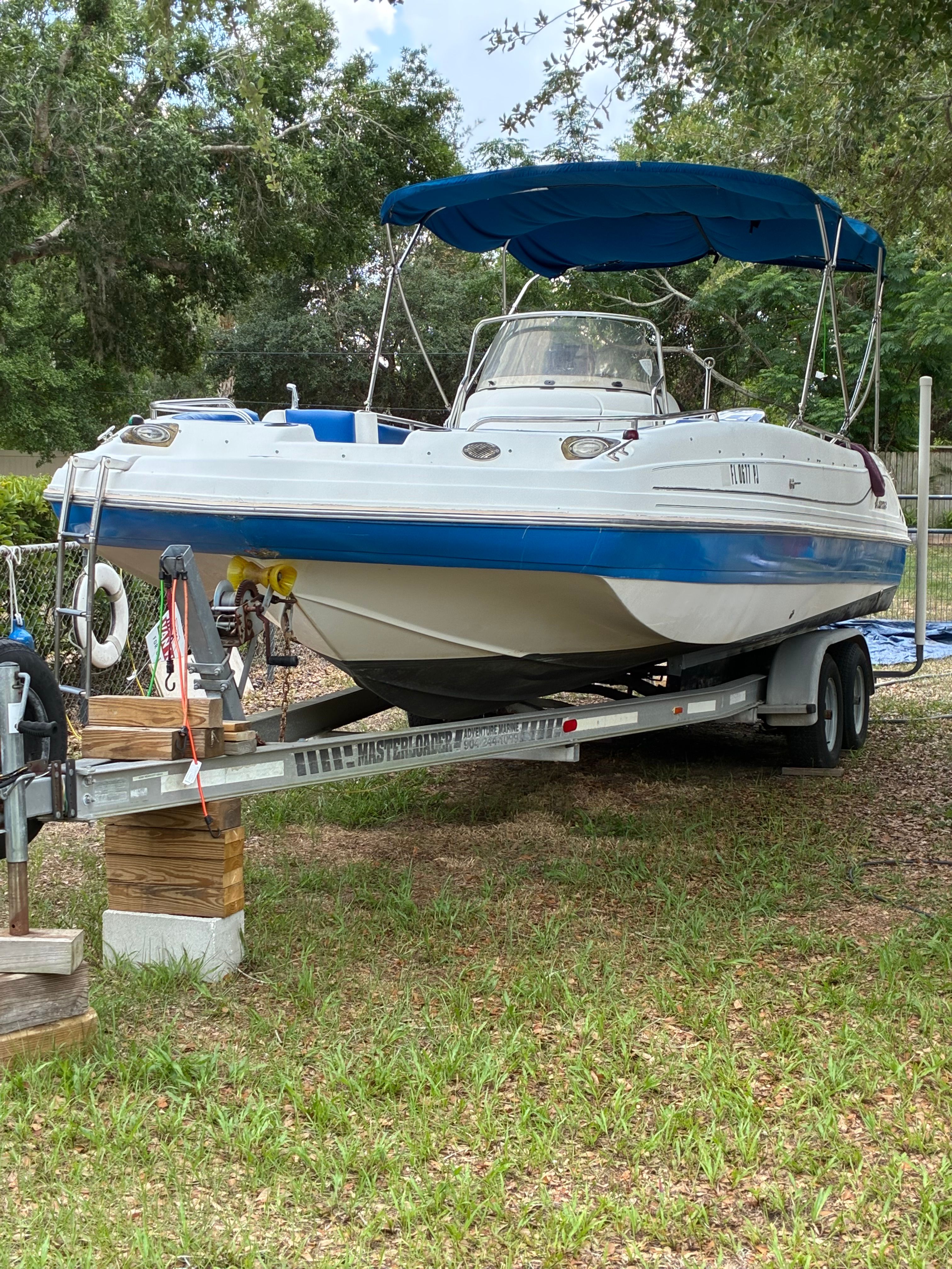 2012 Hurricane SunDeck Sport 231 OB